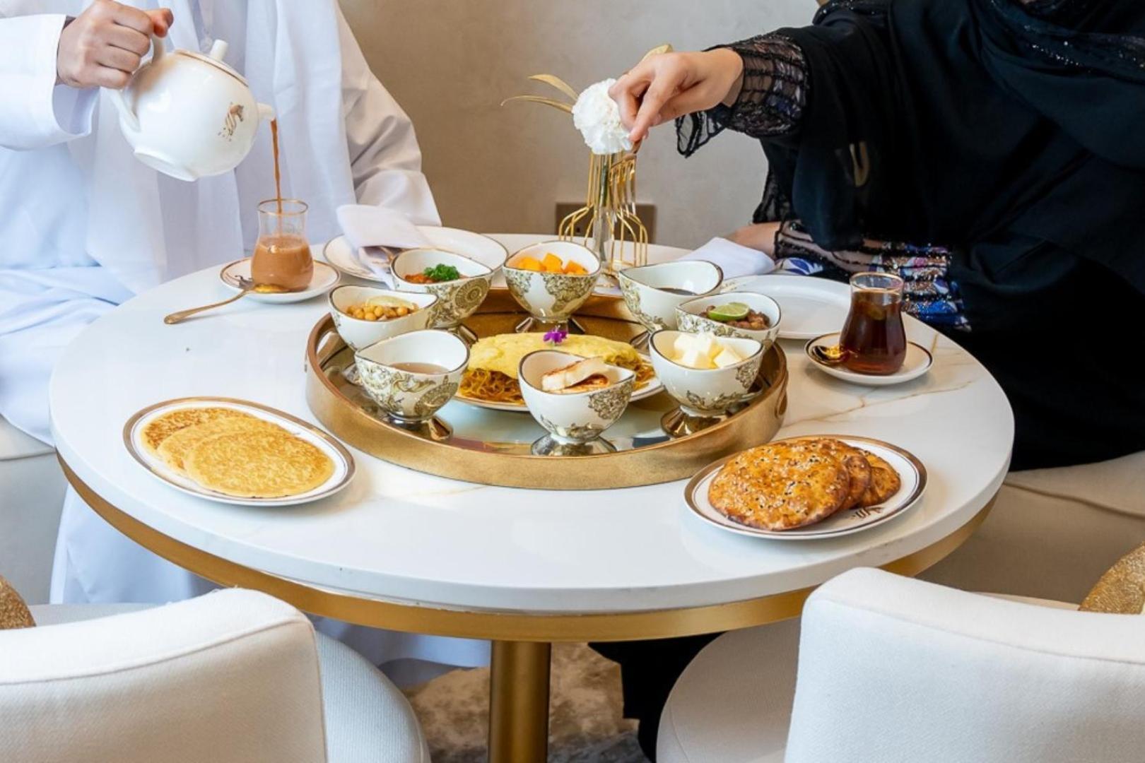 Jumeirah Emirates Towers Hotel 5*