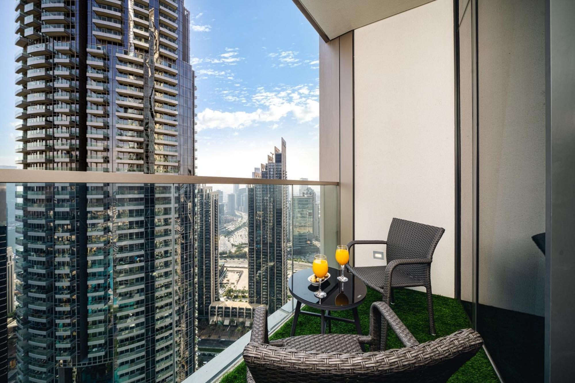Luxe Living At Grande Signature - Burj Khalifa And Sea Views - Brand New Apartment *