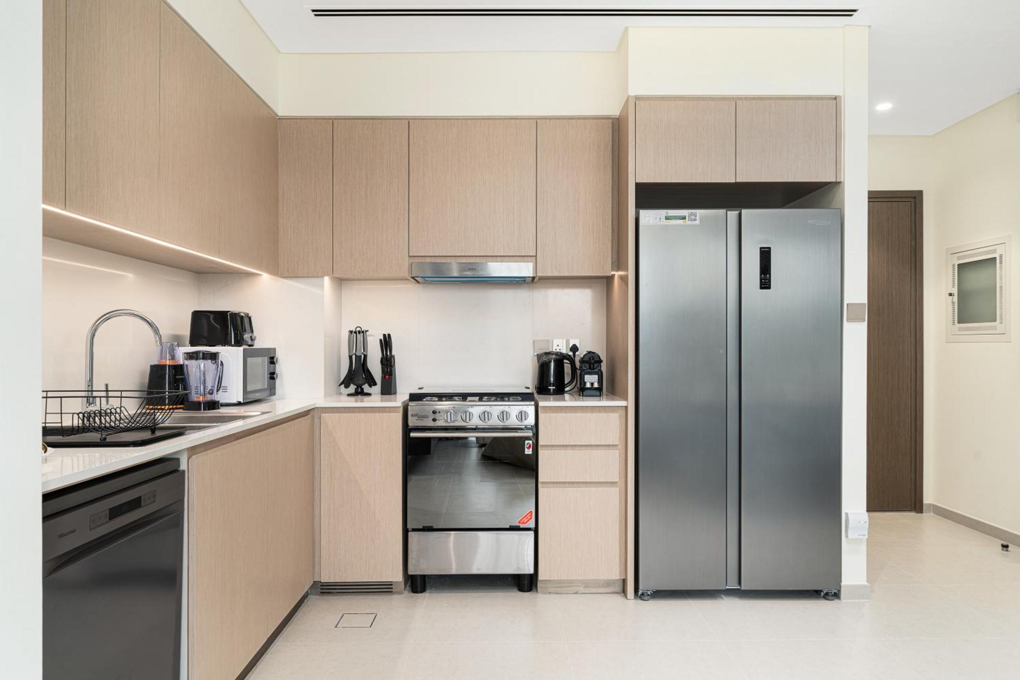 Luxe Living At Grande Signature - Burj Khalifa And Sea Views - Brand New *