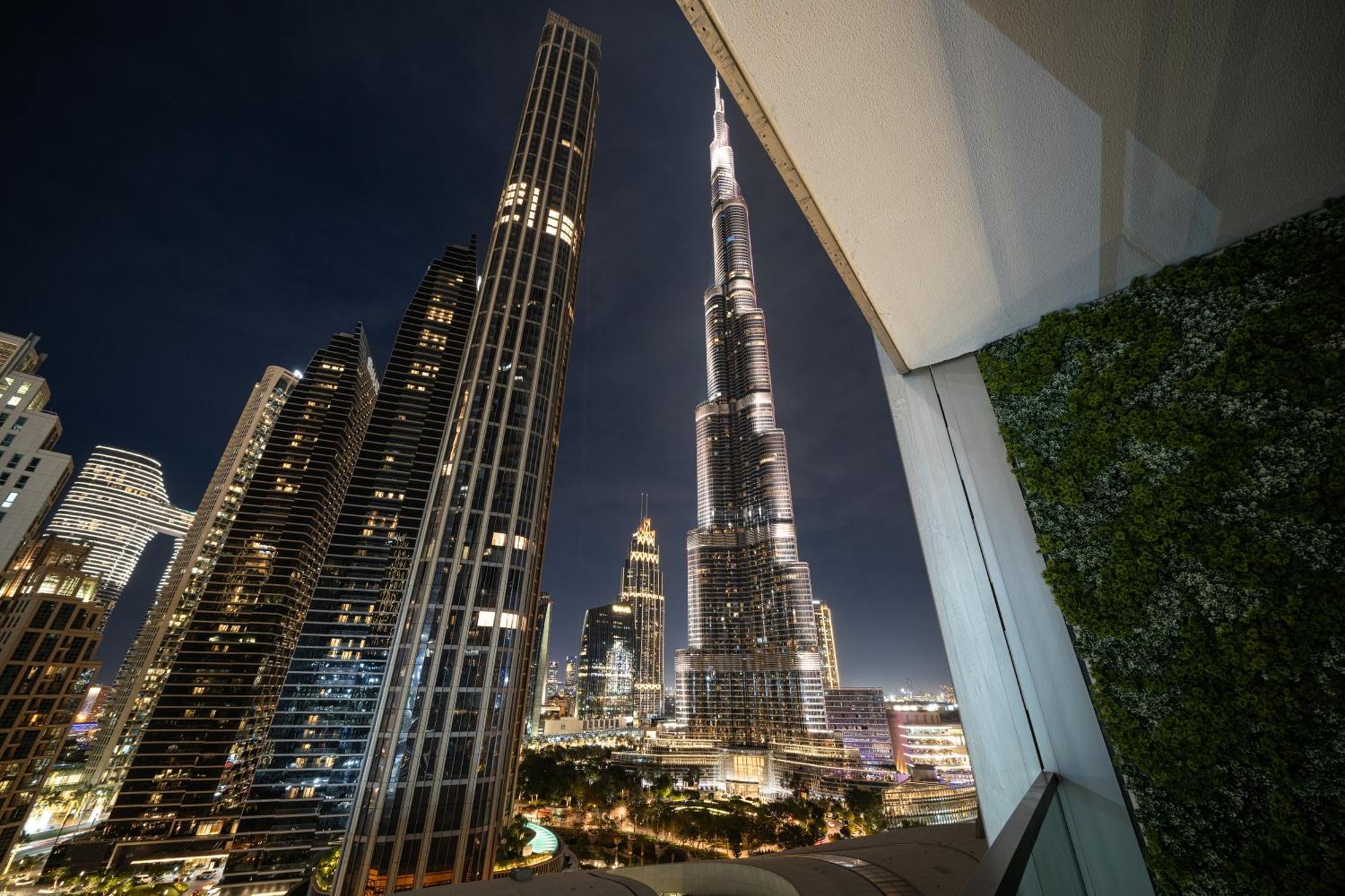 Luxe Living At Grande Signature - Burj Khalifa And Sea Views - Brand New *