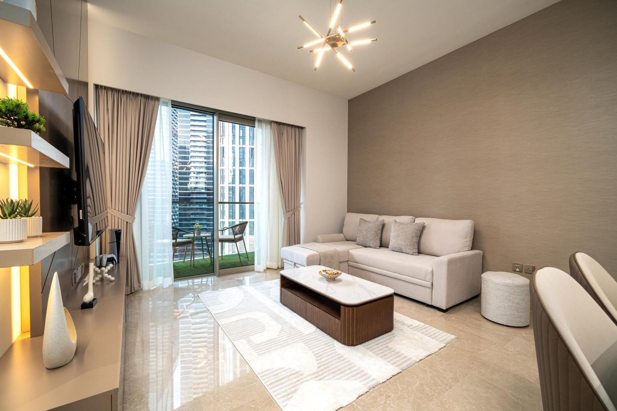 Luxe Living At Grande Signature - Burj Khalifa And Sea Views - Brand New Dubai