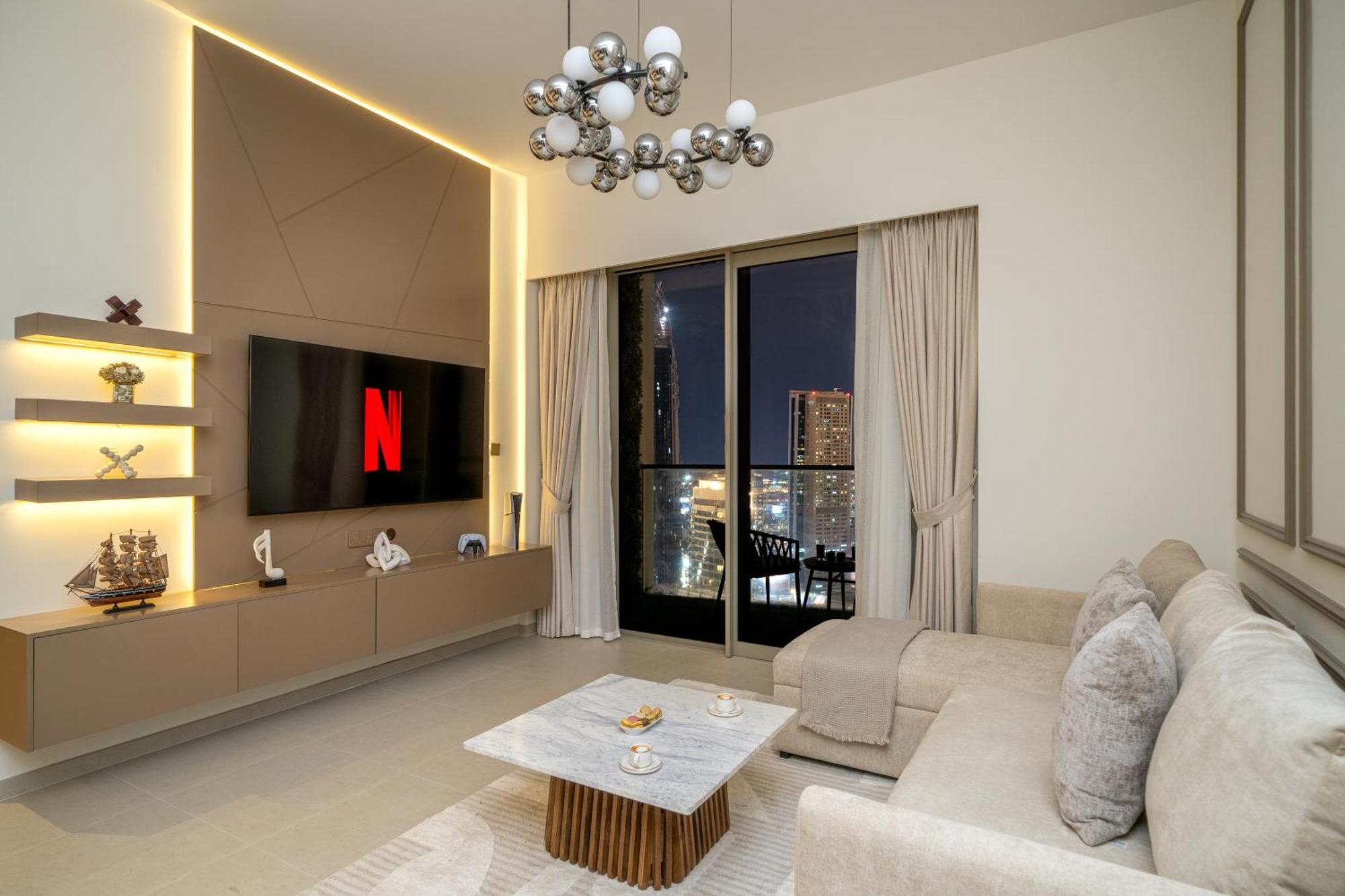 Luxe Living At Grande Signature - Burj Khalifa And Sea Views - Brand New *