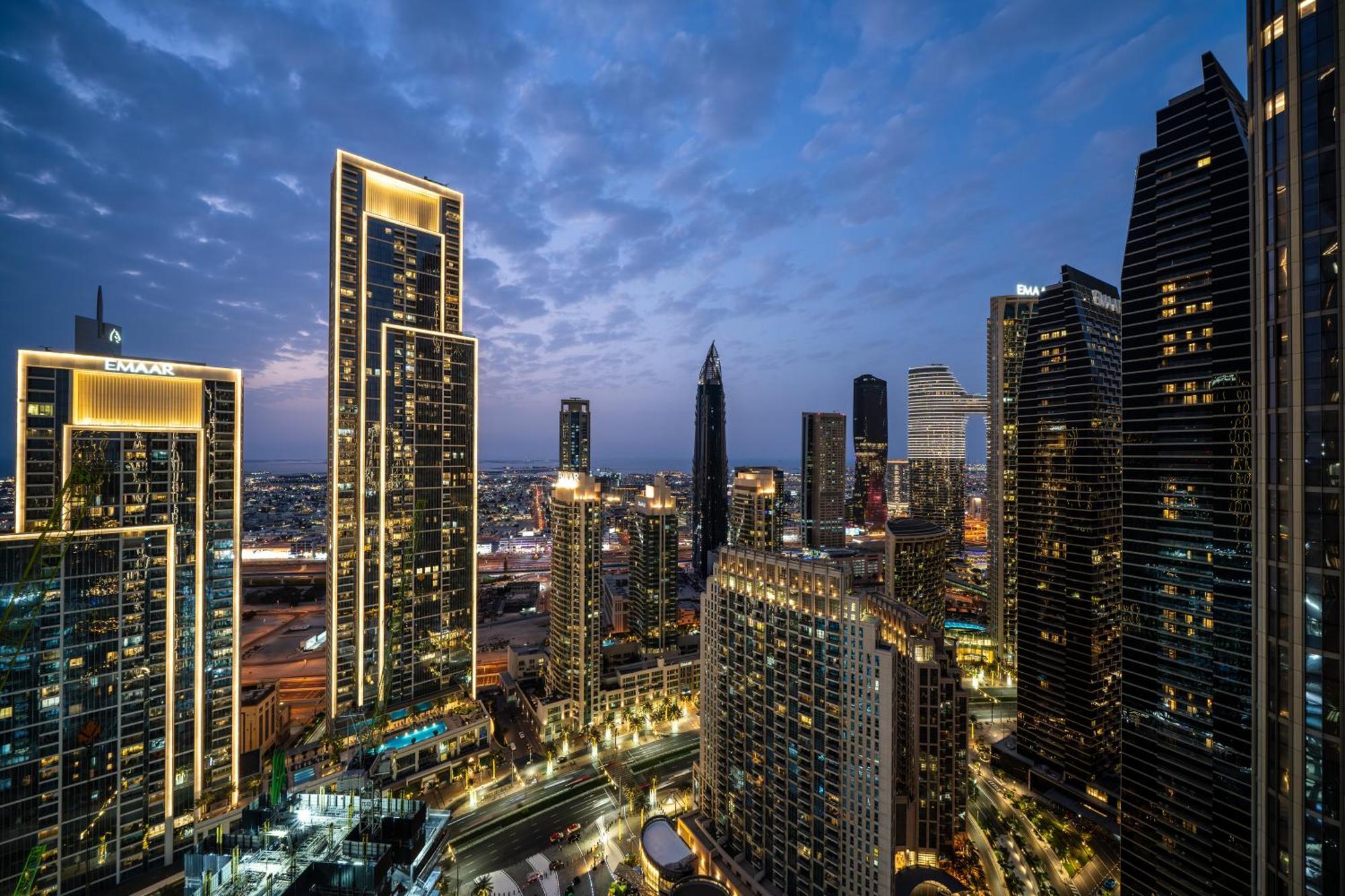 Luxe Living At Grande Signature - Burj Khalifa And Sea Views - Brand New *
