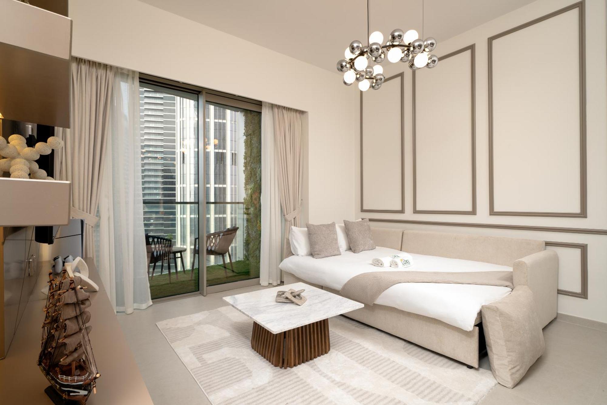 Luxe Living At Grande Signature - Burj Khalifa And Sea Views - Brand New *
