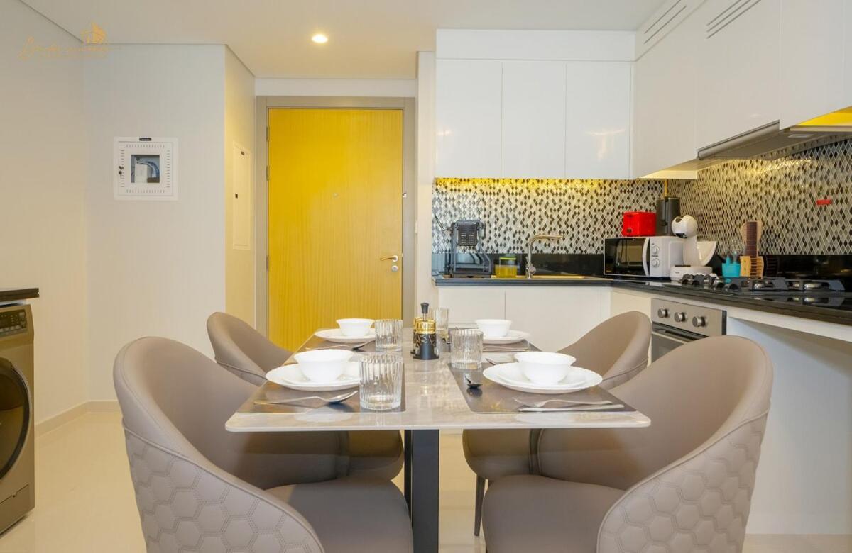 Modern Sunset View 2bhk 6pax Dubai