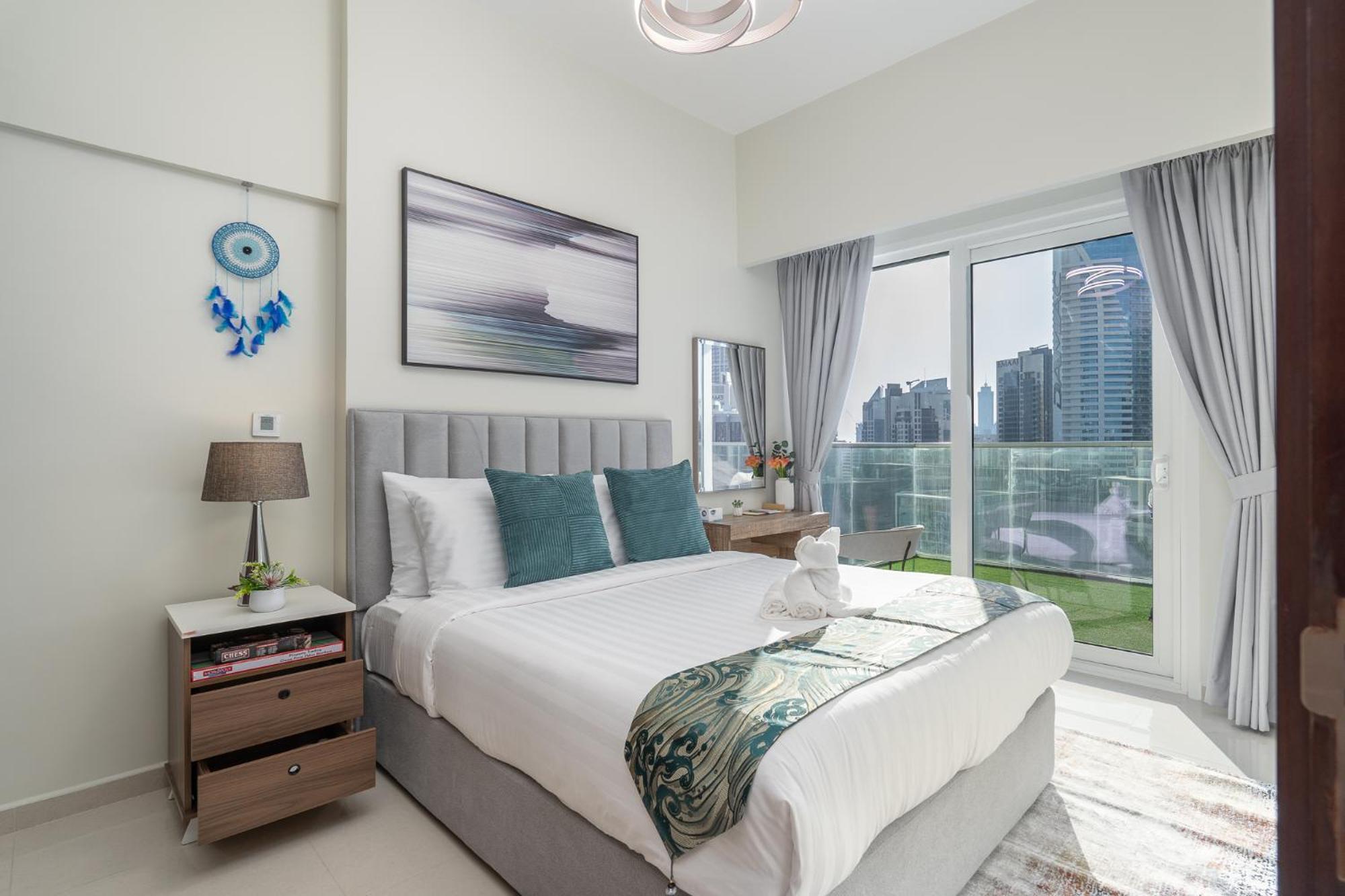 Stunning Burj View - Cozy 2br - 5 Min Mall *