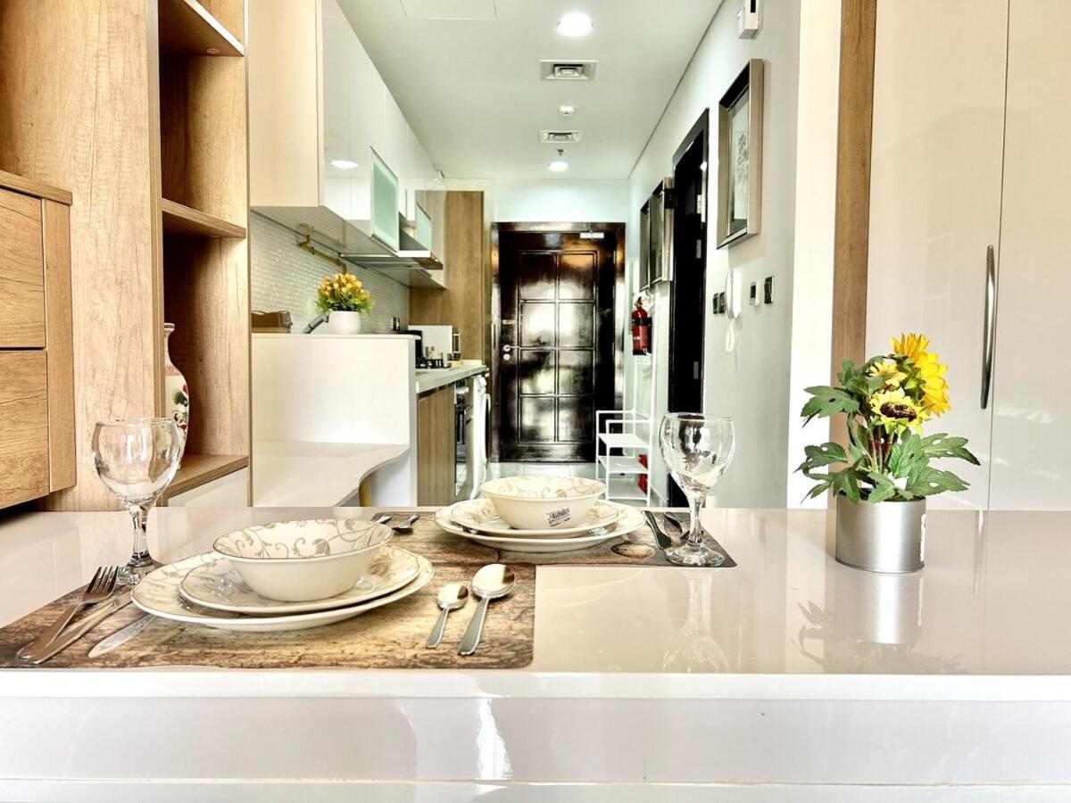 Homes2retreat - Living Close To Miracle Garden Apartment