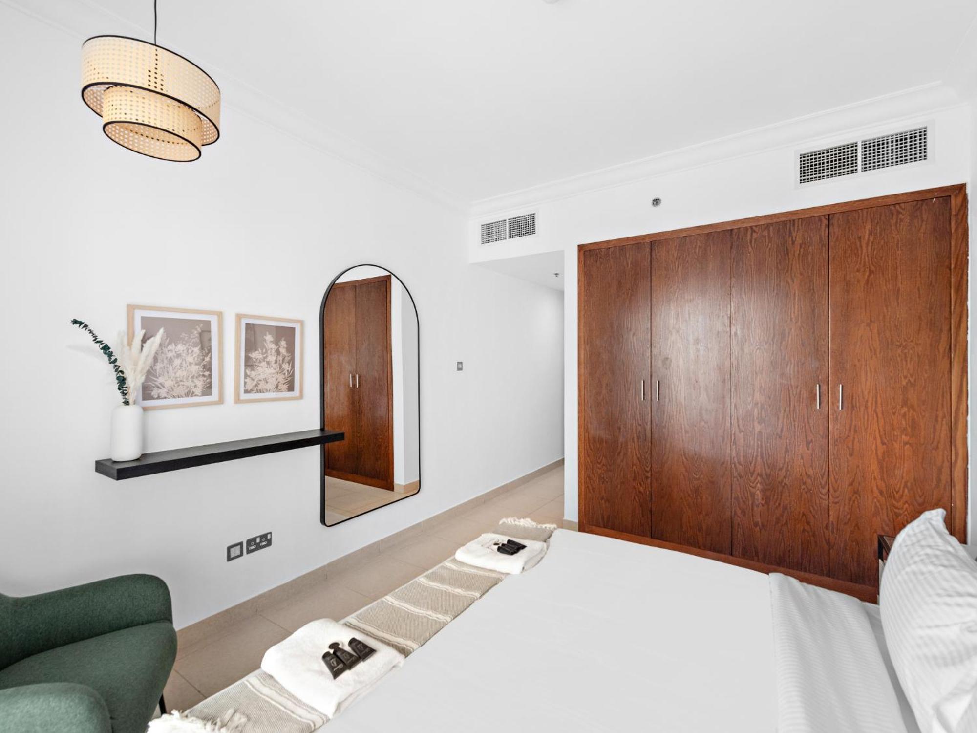 Apartment Luxury 2bdr In Downtown 8 Blvd Walk Dubai