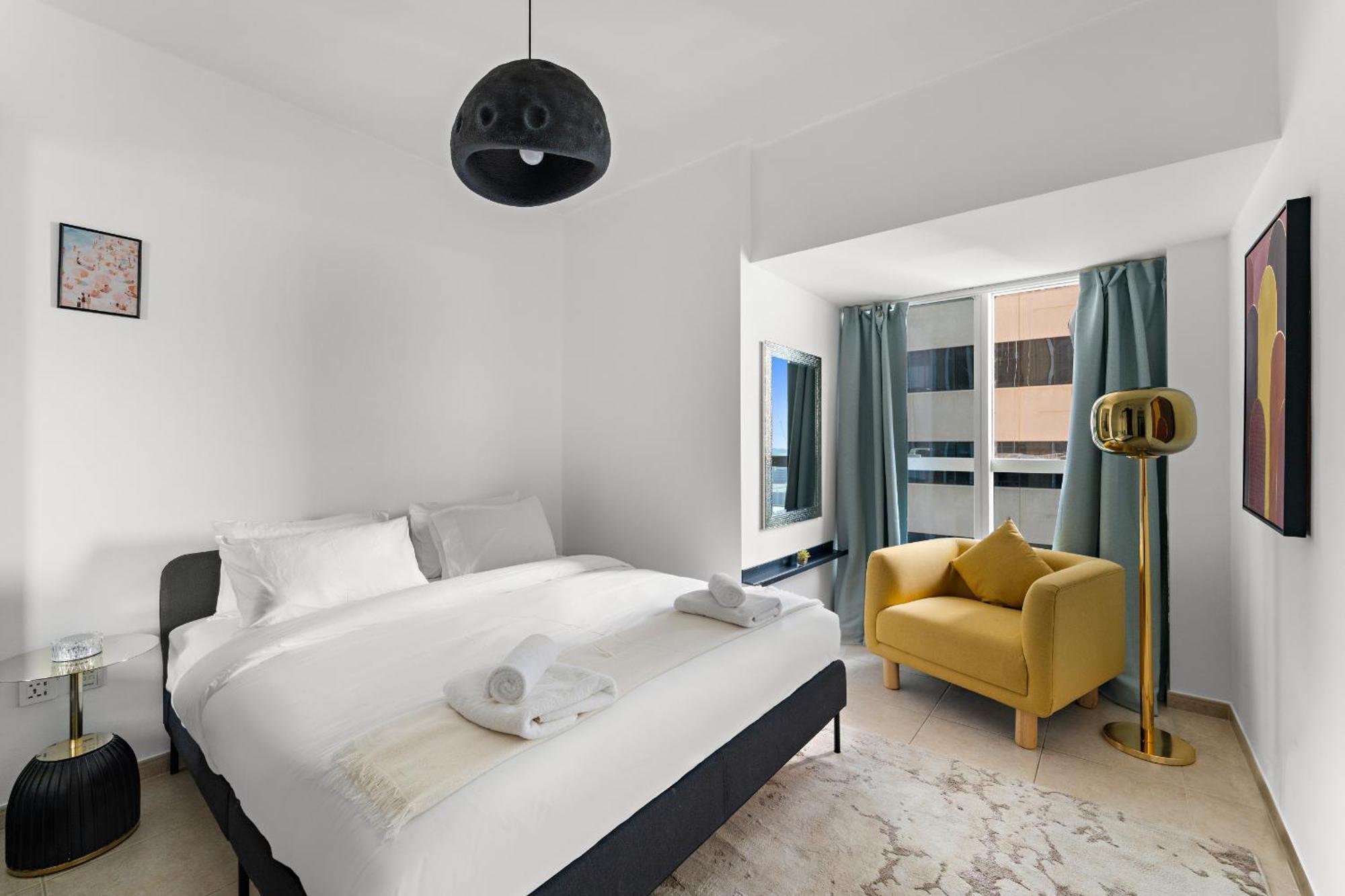 Apartment Vayk - Spacious 2 Bedroom In Marina