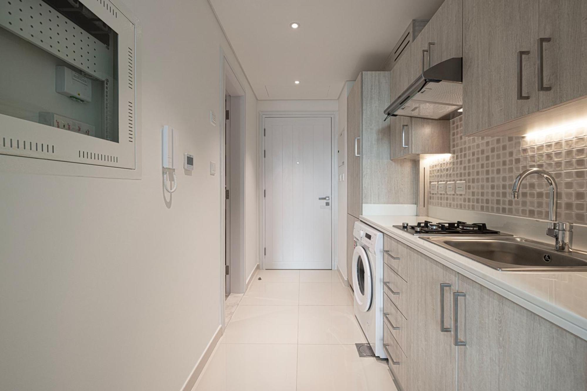 Apartment Seven Palm & - Pool & Access Dubai