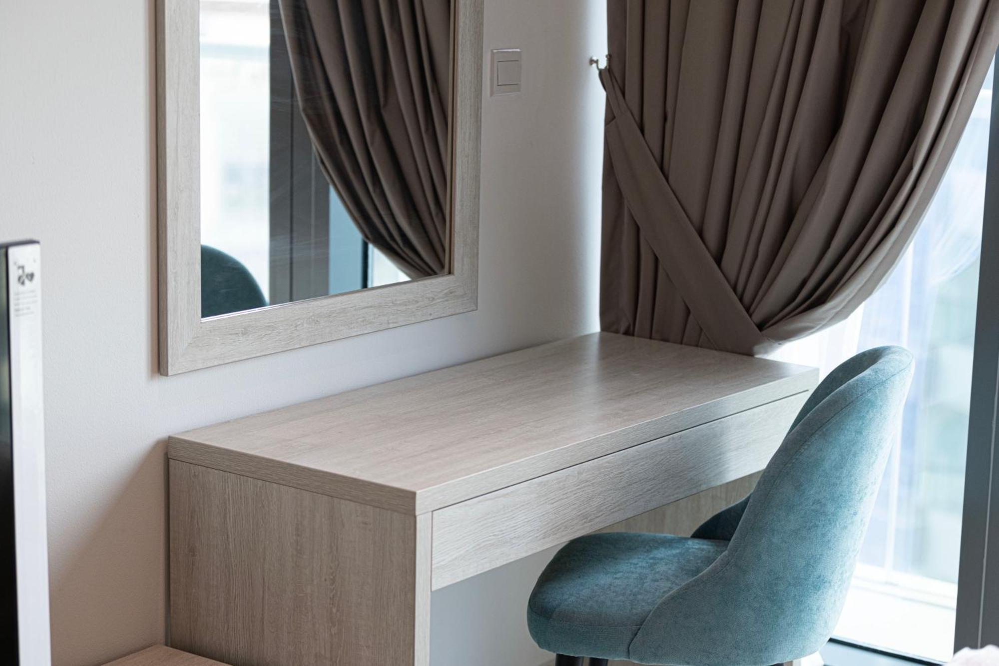Seven Palm & - Pool & Access Apartment Dubai