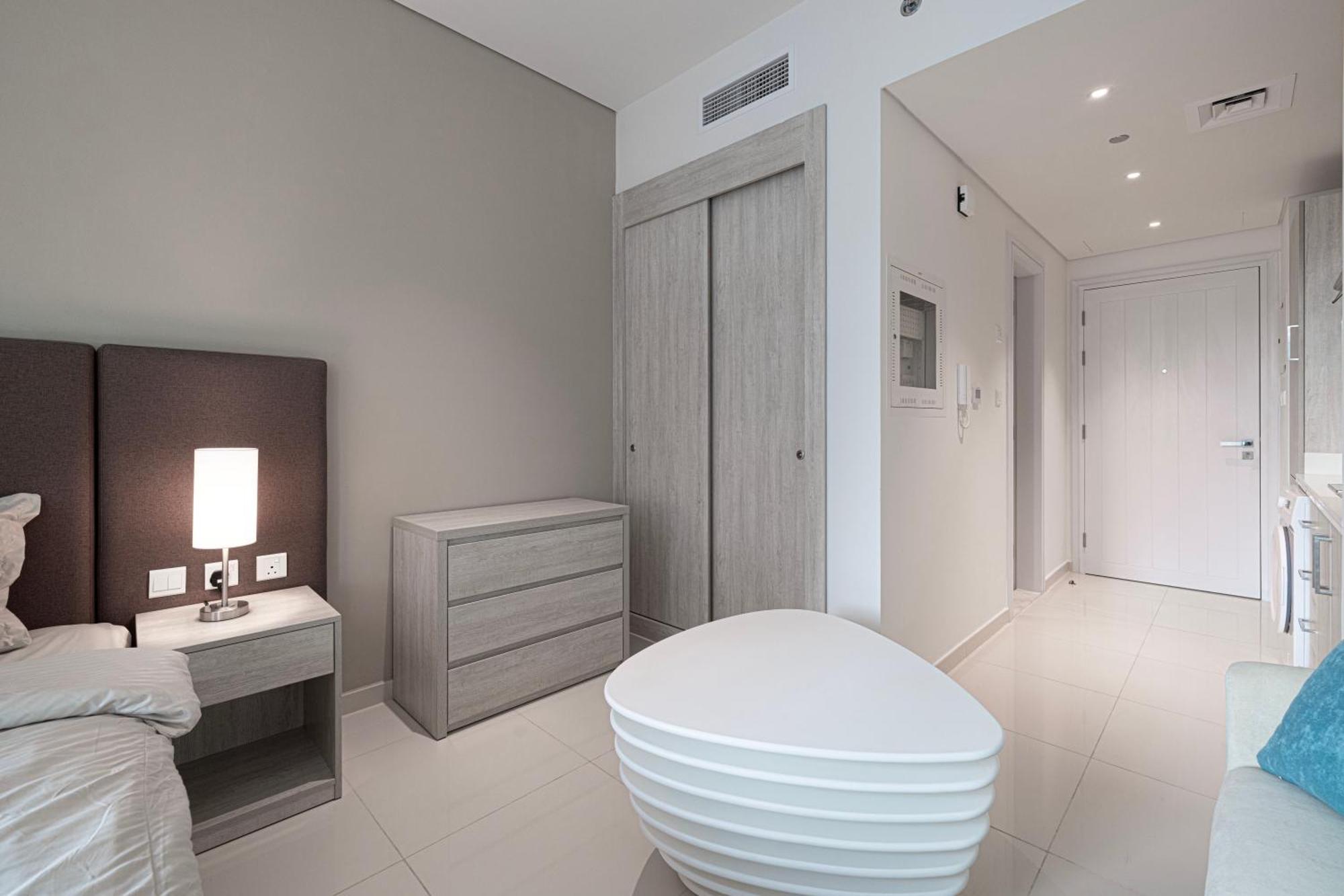 Seven Palm & - Pool & Access Dubai