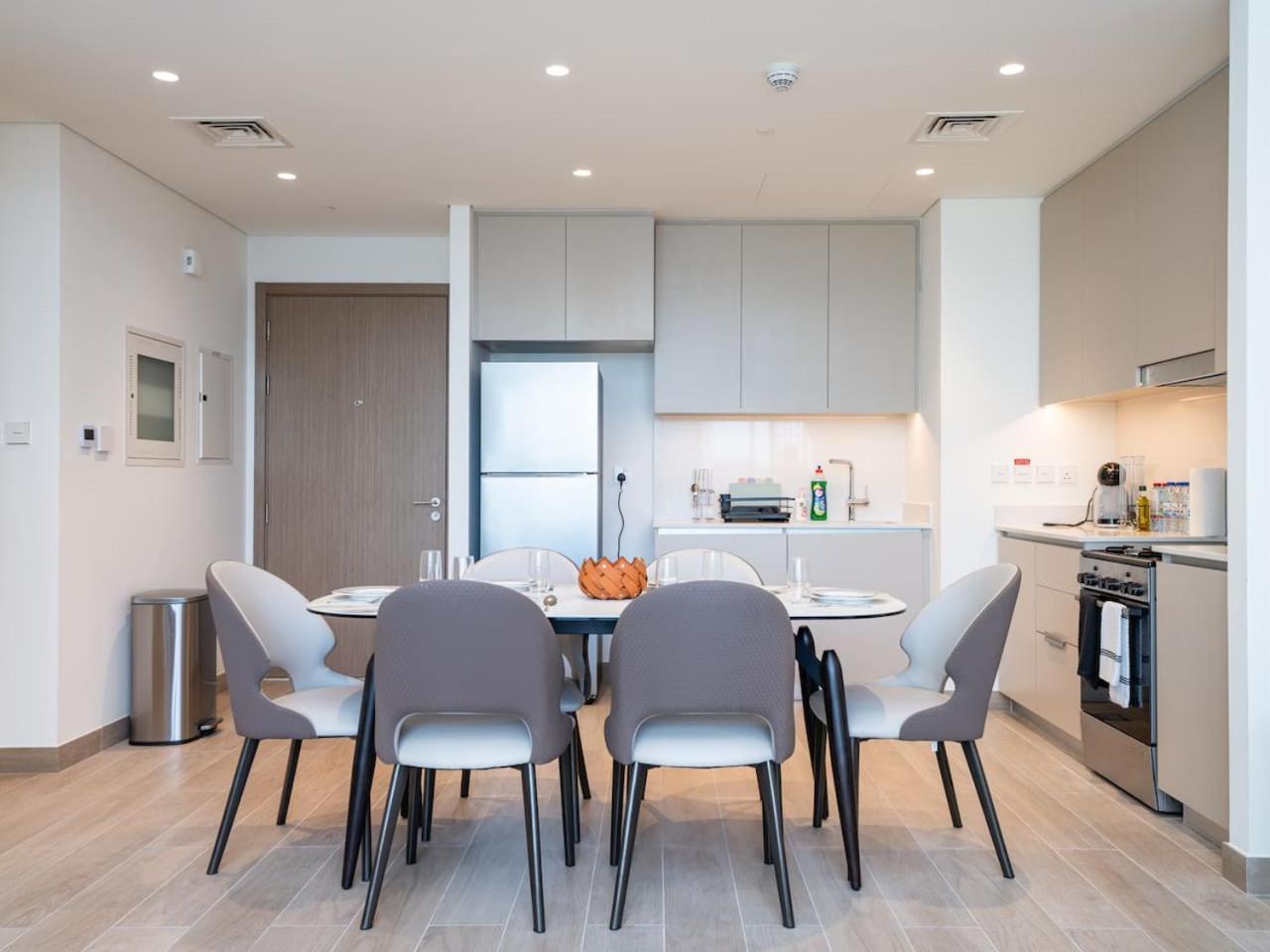 Luxury 2-bed Retreat With Stunning Creek Views * Dubai
