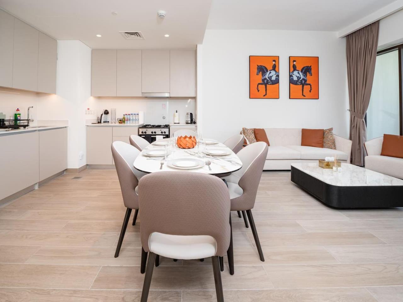 Luxury 2-bed Retreat With Stunning Creek Views Apartment