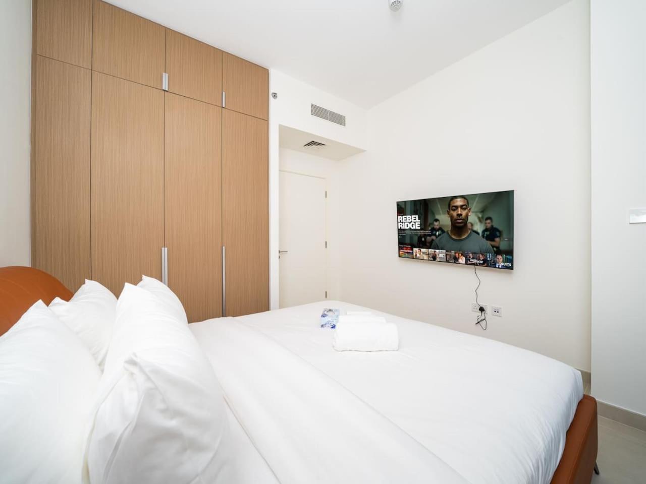 Apartment Luxury 2-bed Retreat With Stunning Creek Views *