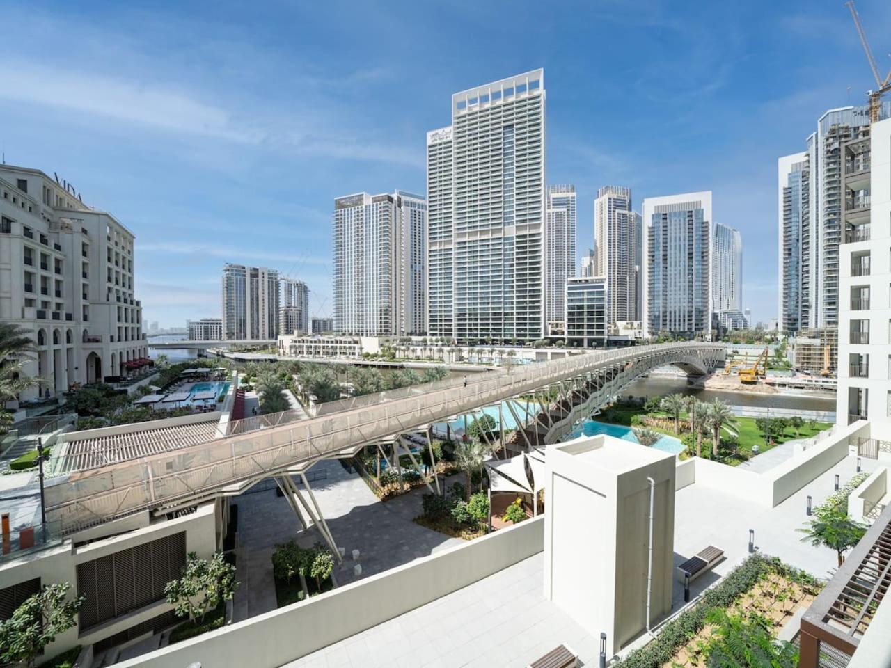 Luxury 2-bed Retreat With Stunning Creek Views *