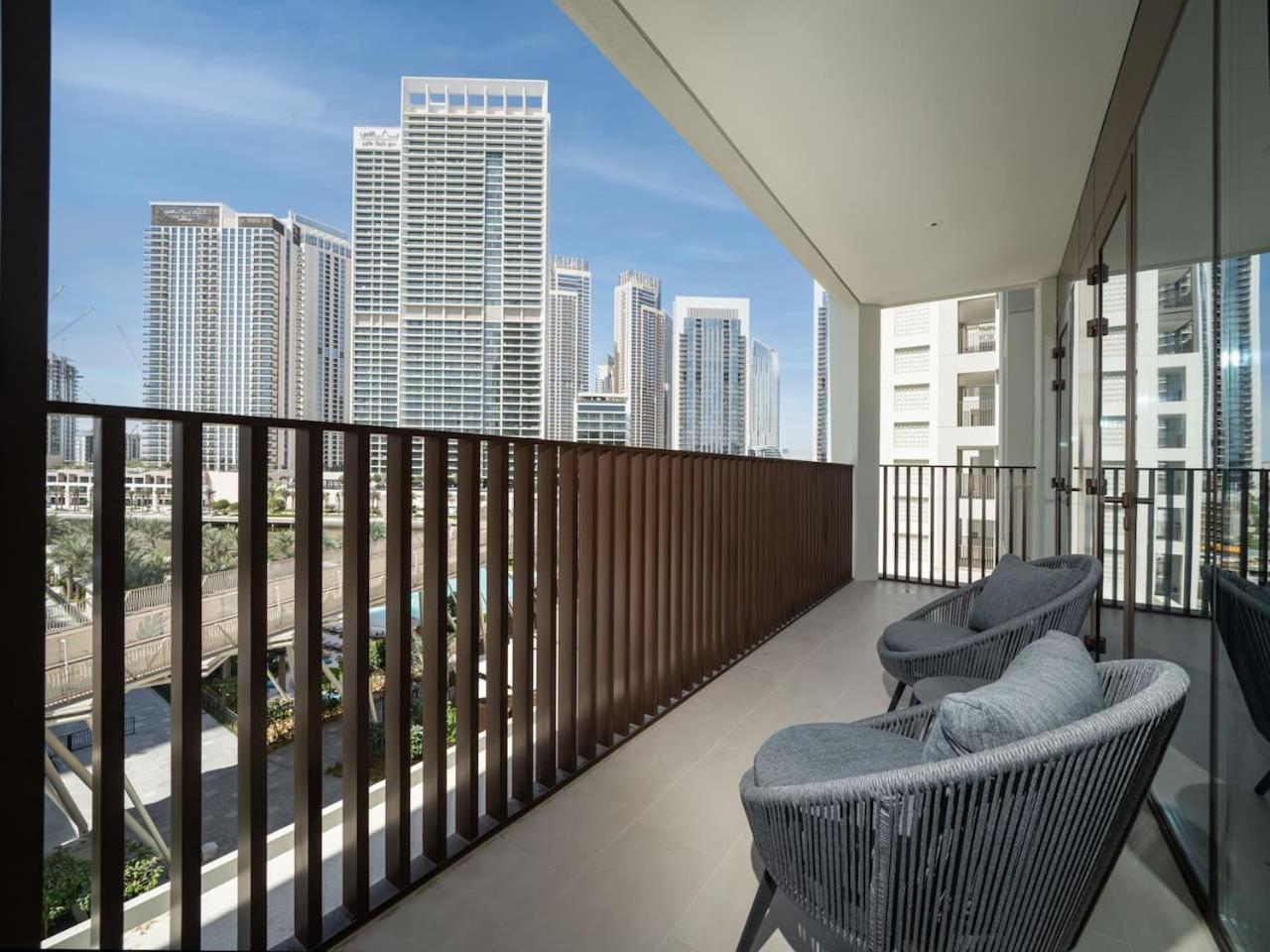Luxury 2-bed Retreat With Stunning Creek Views *