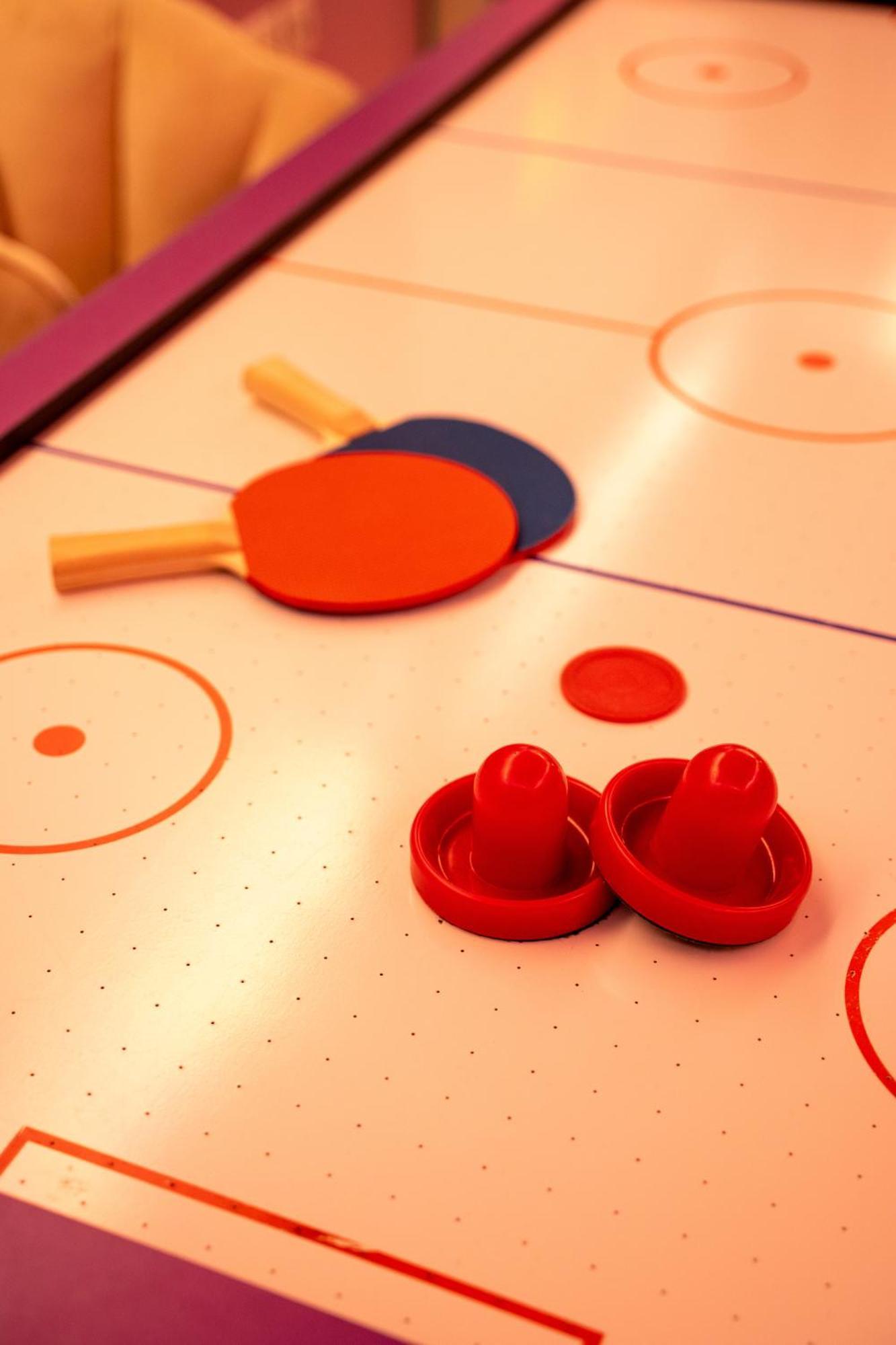 Daire Capsule Flora Business Bay View Burj Khalifa-pool Table-game Arcade-projector-playstation 5 *