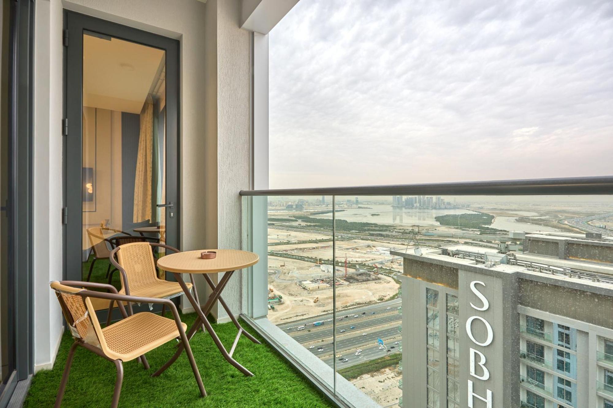 By Latinem Luxury 2br Cvg 4005 Near Burj Khalifa Dubai