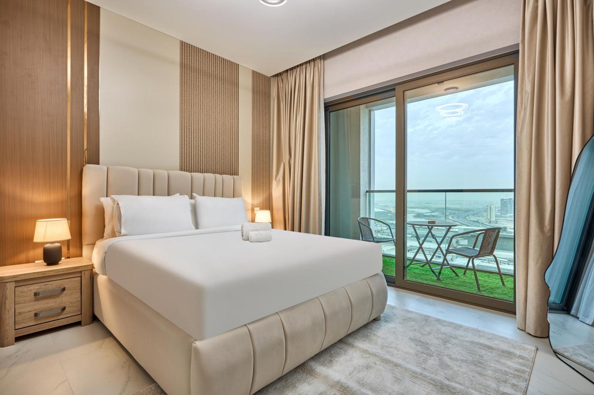 By Latinem Luxury 2br Cvg 4005 Near Burj Khalifa *