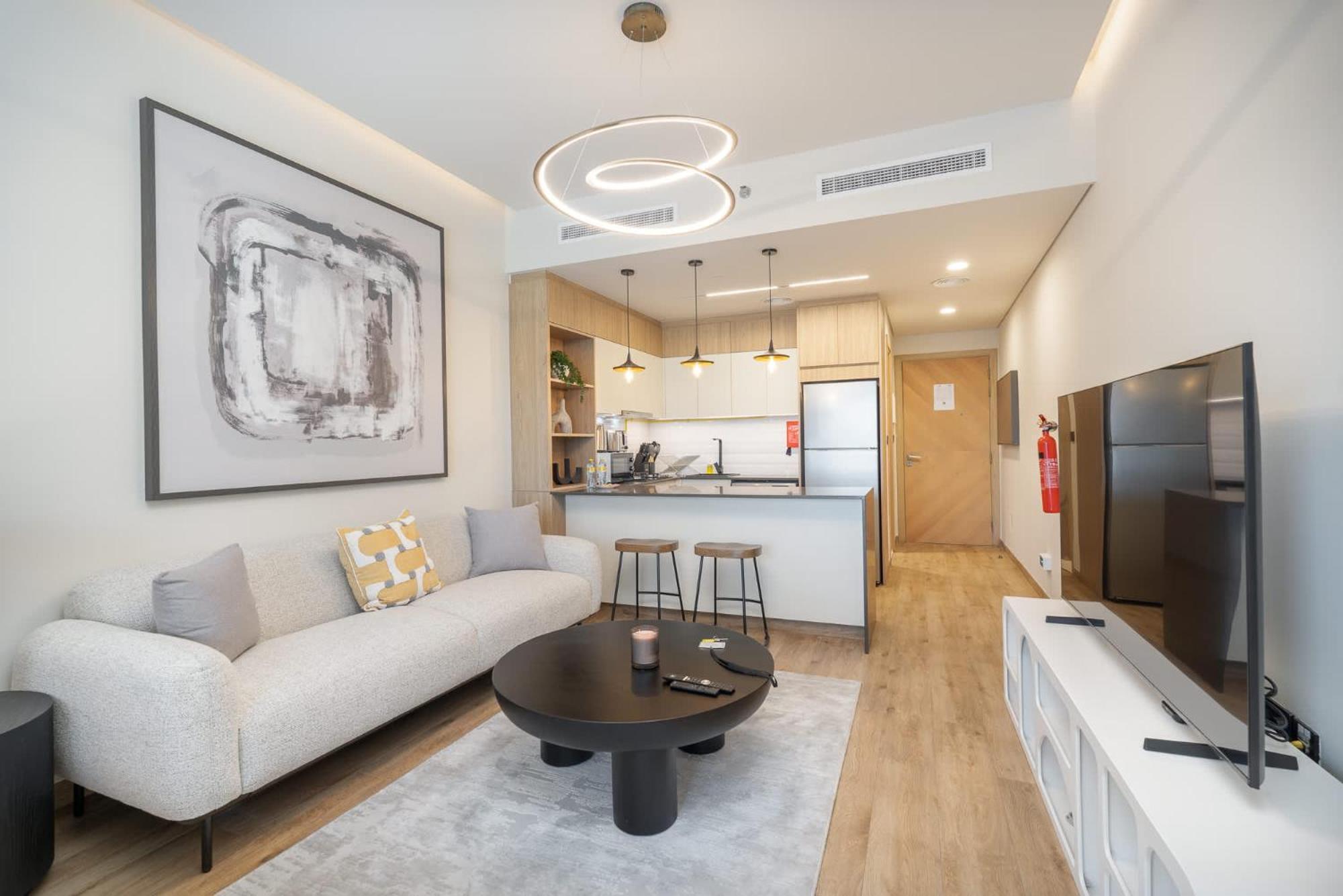 Apartment Flat In Rokane G25 Near Five, Jvc Perfect For 2 *