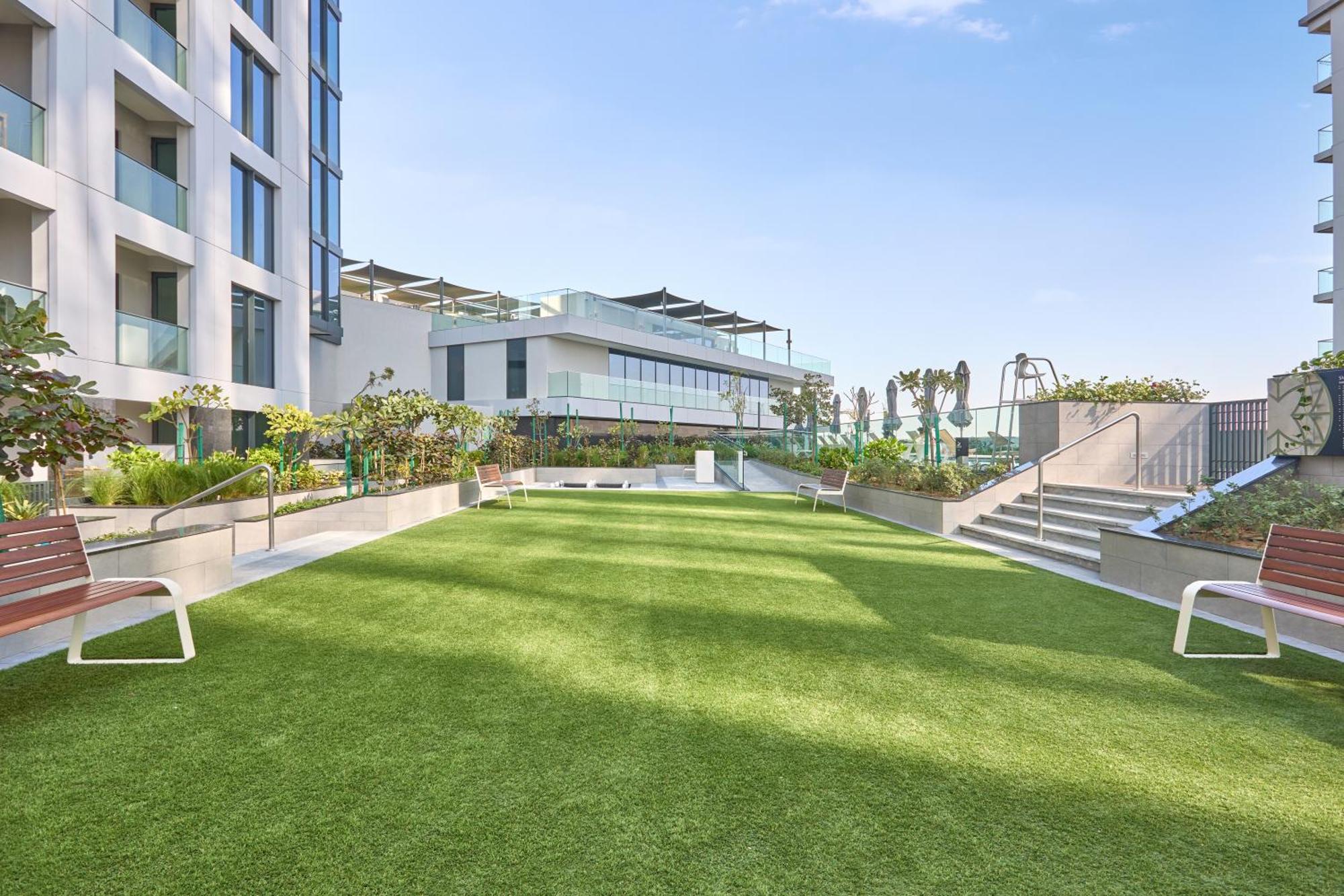 By Latinem Luxury 1br Cvg 1410 Near Burj Khalifa * Dubai