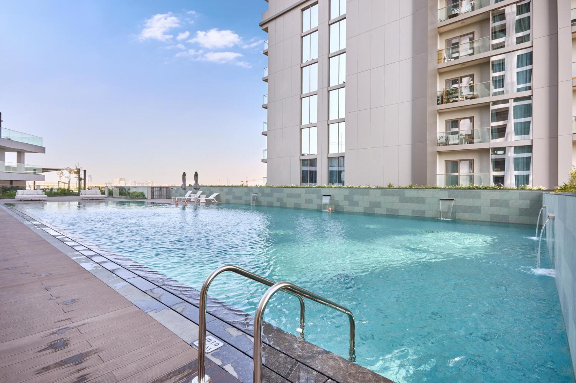 Apartment By Latinem Luxury 1br Cvg 1410 Near Burj Khalifa *