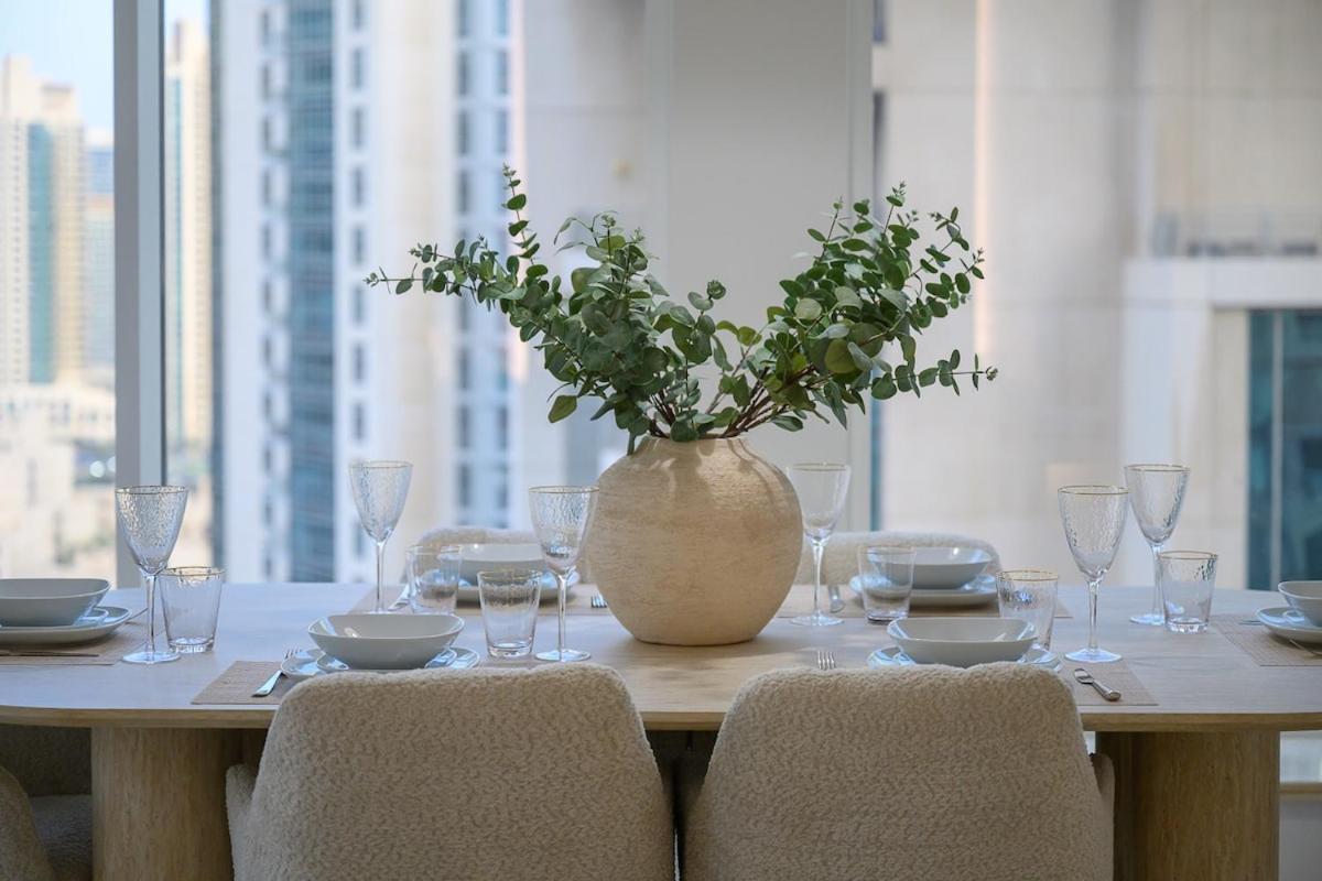 Luxury With Full Burj & Fountain Views Apartment *