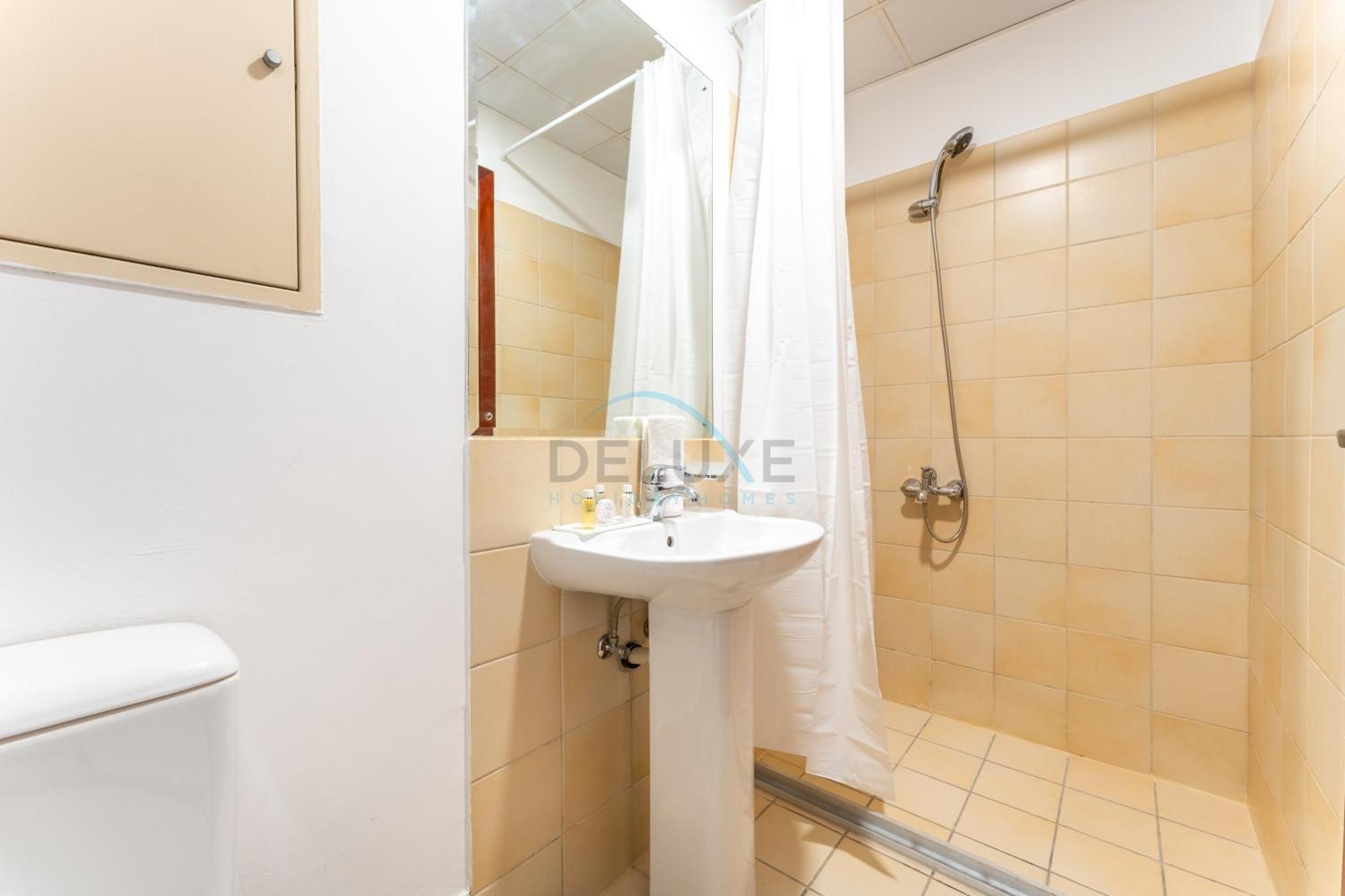 Daire Close To Major Landmarks 3br And Assistant With Marina Views, Rimal 5, Jbr By Deluxe Homes *