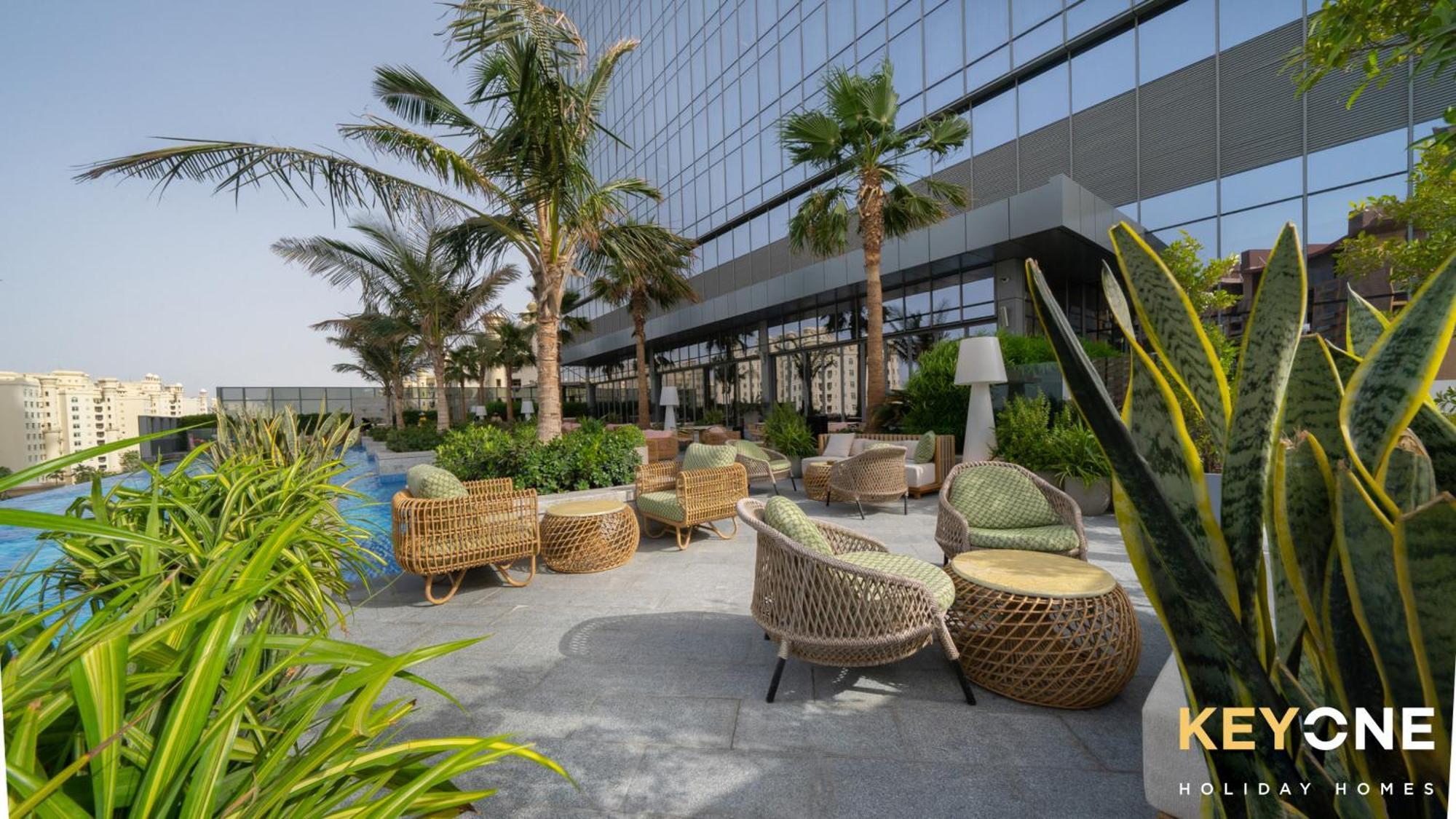 Iconic One Bedroom Panoramic Palm Views * Dubai