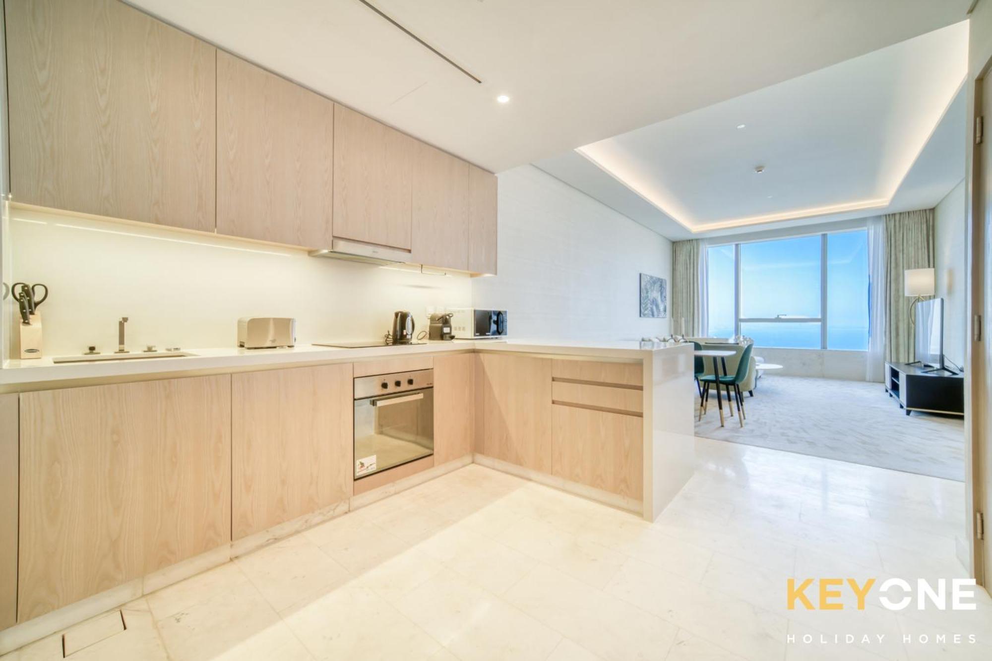 Iconic One Bedroom Panoramic Palm Views