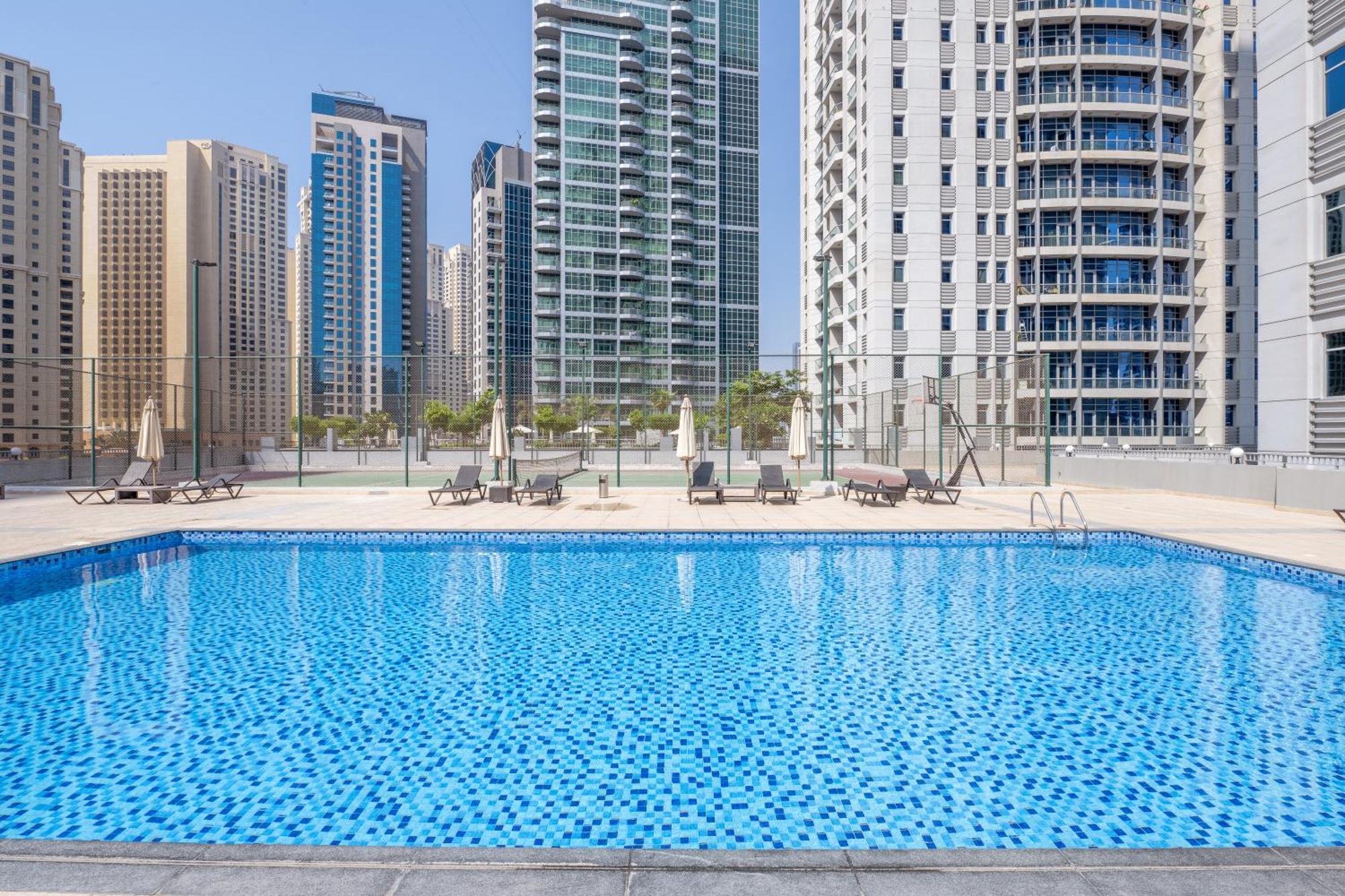Fascinating View Spacious 3br Marina *