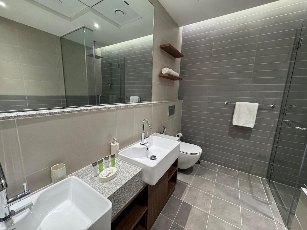 Ashri Luxe Apt, With Frame Only 5 Mins Downtown Near Metro Apartamento