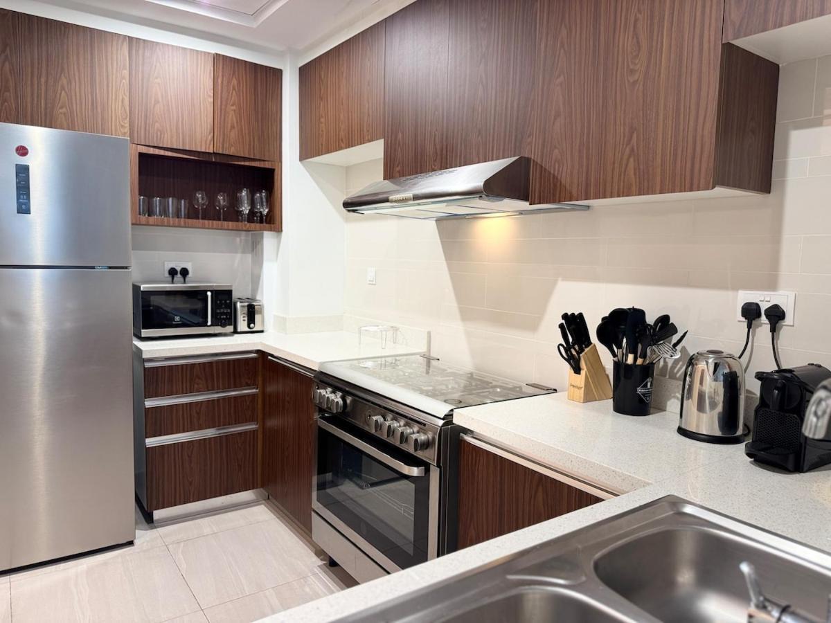 Ashri Luxe Apt, With Frame Only 5 Mins Downtown Near Metro Apartamento *