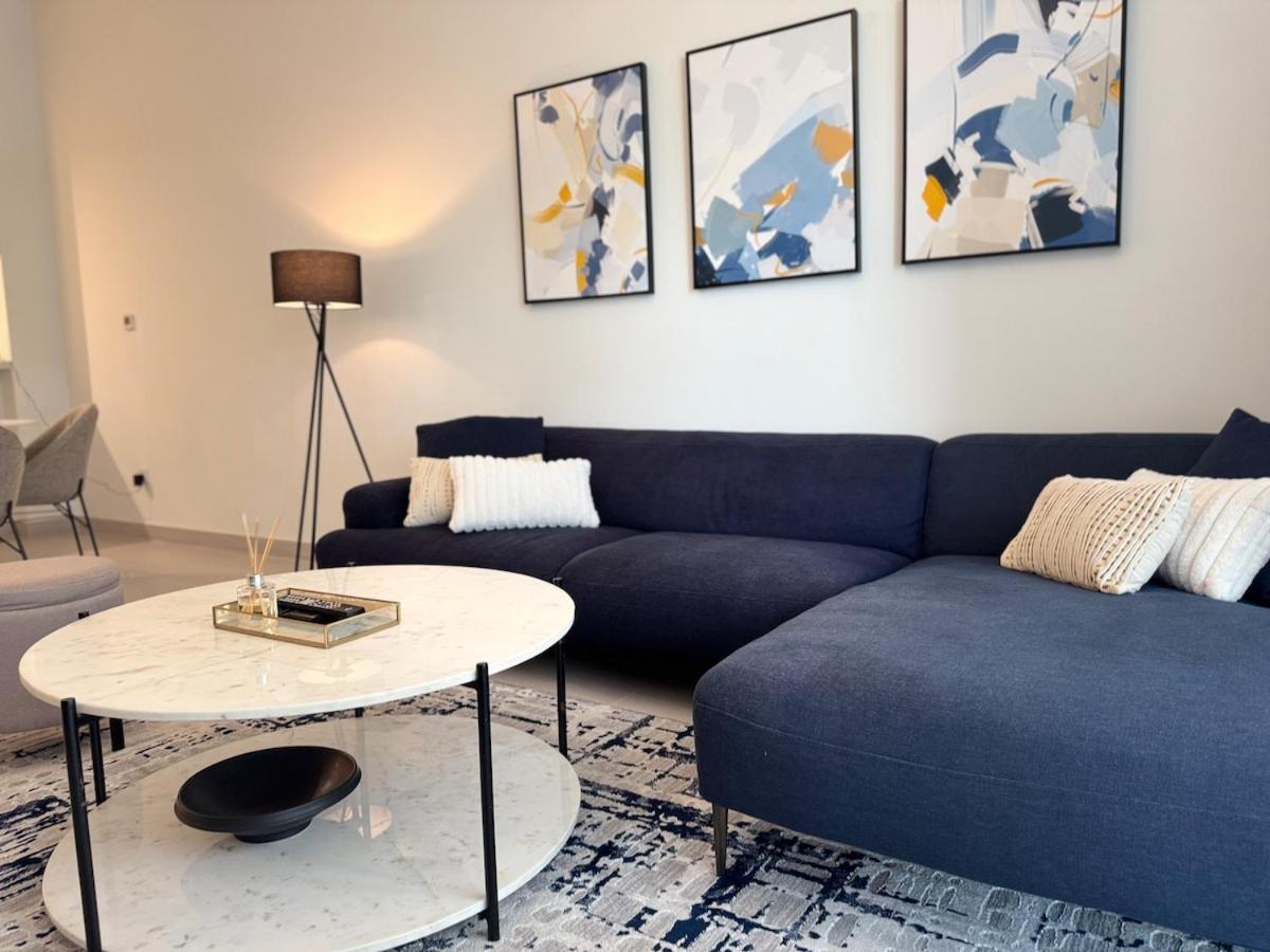 Ashri Luxe Apt, With Frame Only 5 Mins Downtown Near Metro Apartamento *