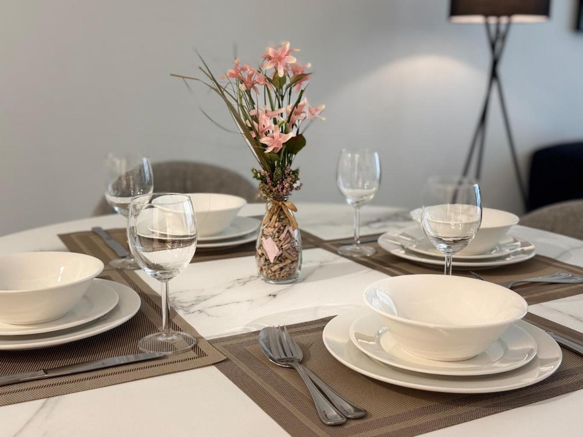 Ashri Luxe Apt, With Frame Only 5 Mins Downtown Near Metro Apartamento Dubai