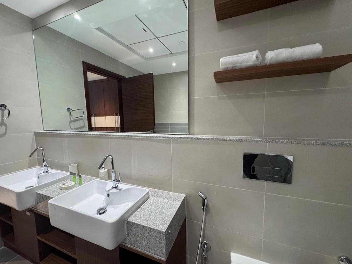 Ashri Luxe Apt, With Frame Only 5 Mins Downtown Near Metro *