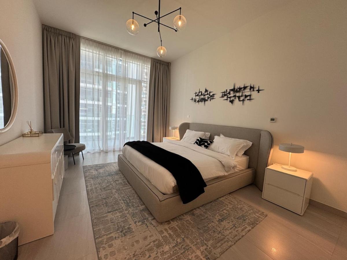 Ashri Luxe Apt, With Frame Only 5 Mins Downtown Near Metro Dubai