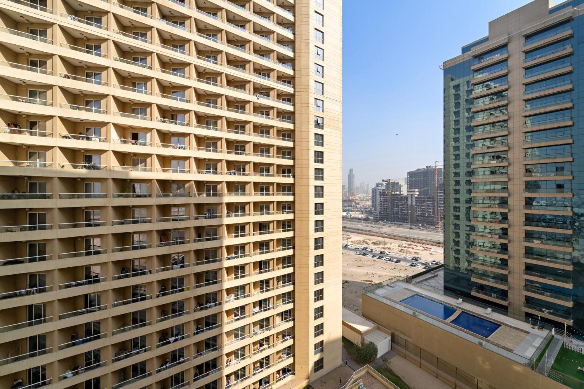 Modern In Production * Dubai