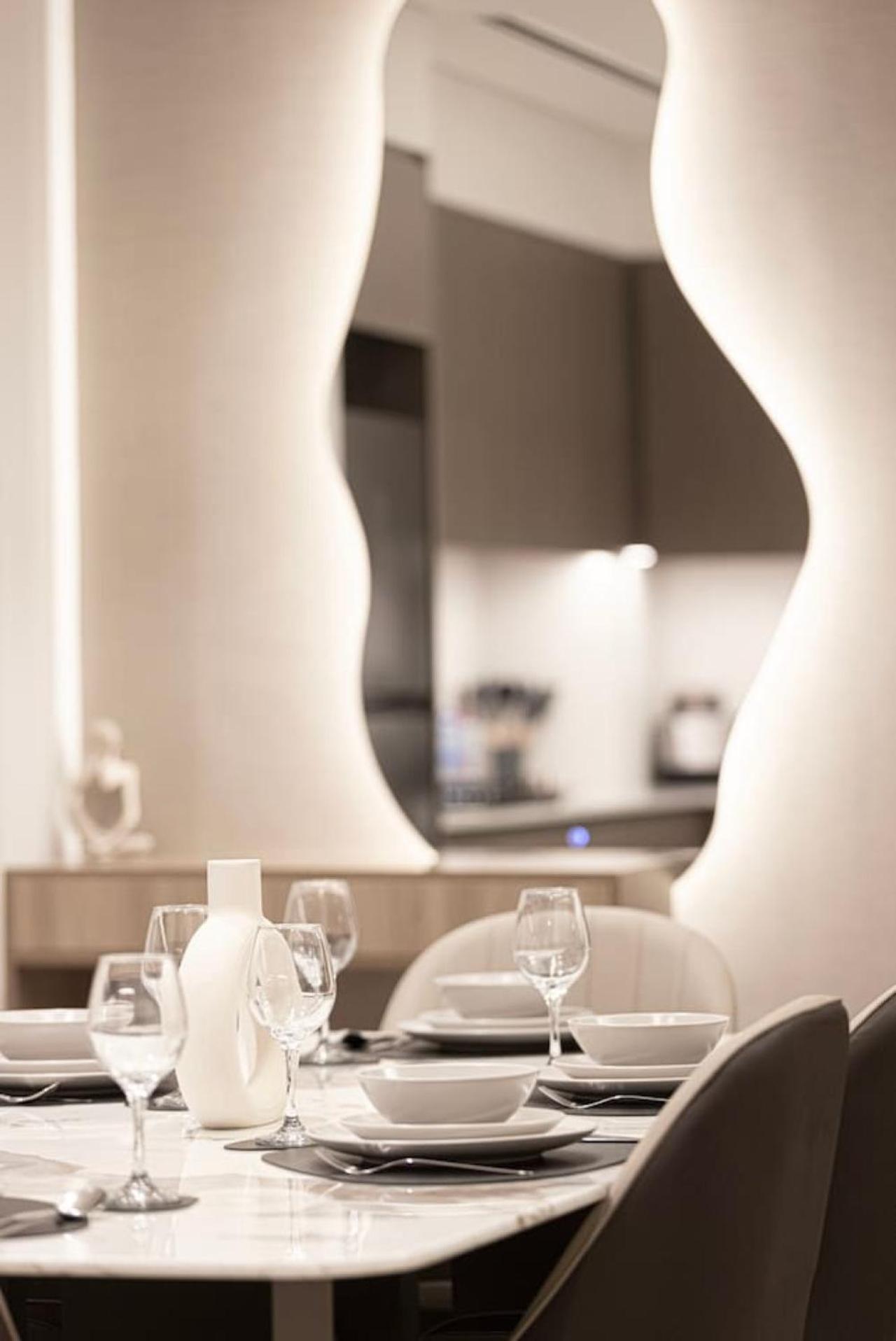 Apartment New Years Luxury Burj Khalifa And Fountain Views Dubai