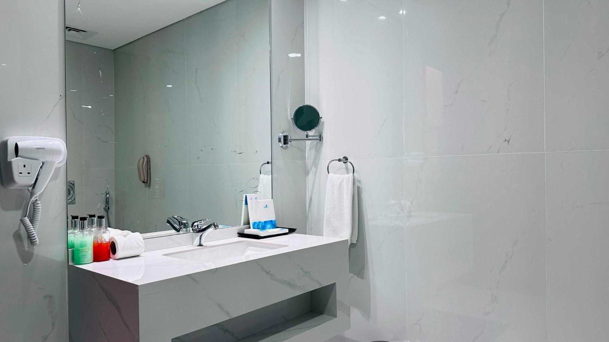 Dancenter Prime Sheikh Zayed Road Luxury Difc Otel Dubai