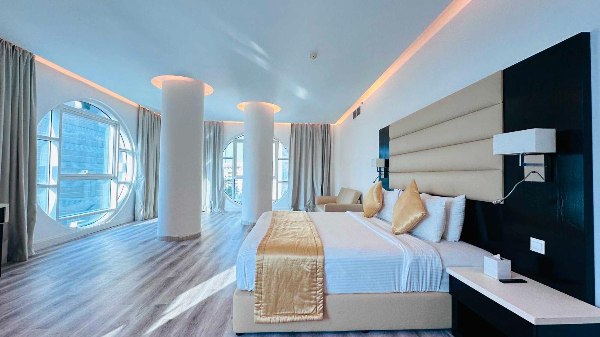 Dancenter Prime Sheikh Zayed Road Luxury Difc Otel Dubai