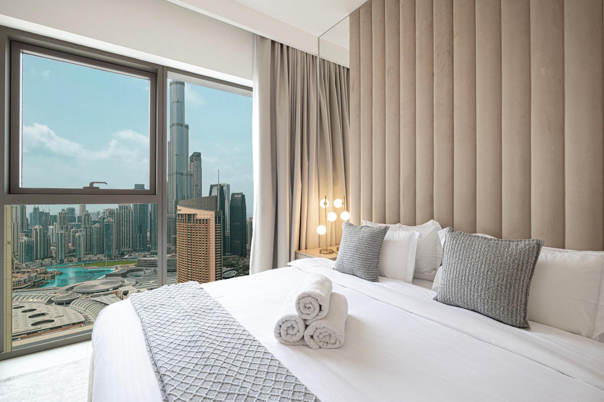 Luxurious Burj Khalifa And Fountain Views Apartment *