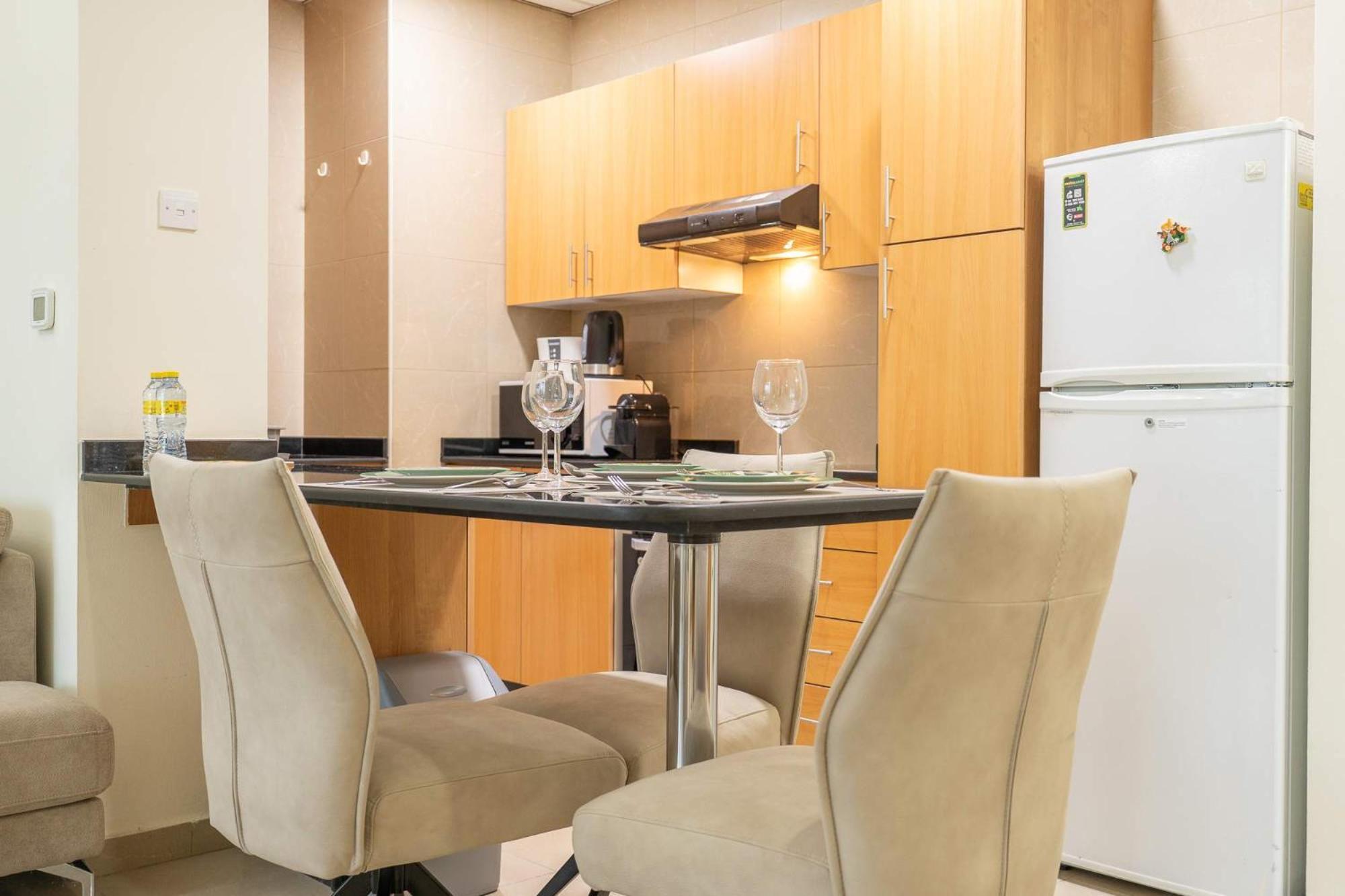Apartment 1 Bedroom In Marina With Stunning Ain View *