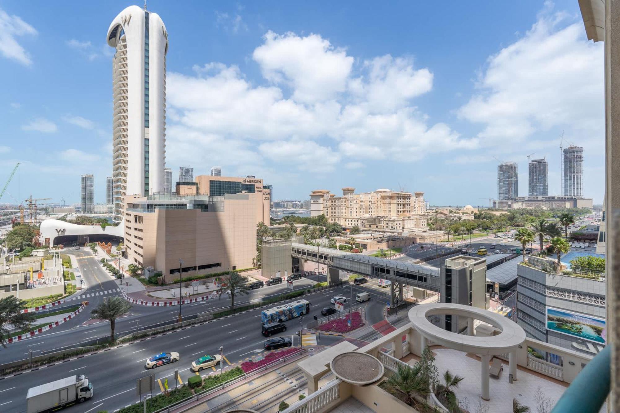 Apartment 1 Bedroom In Marina With Stunning Ain View