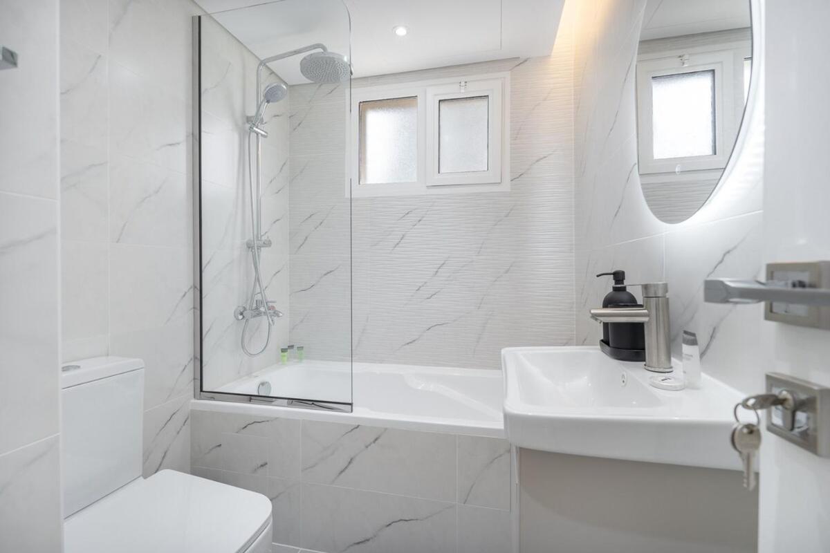 Charming And Cozy 2br In Marina Apartment *