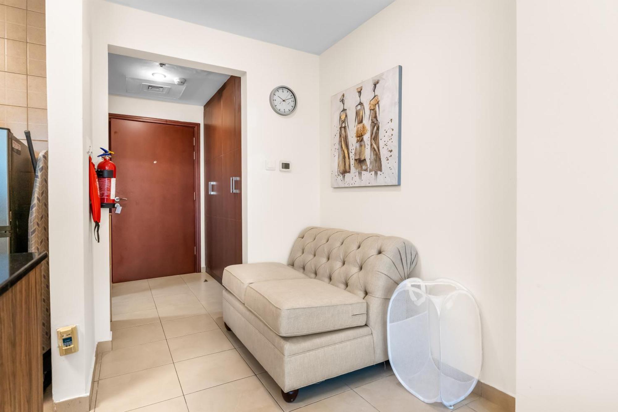 Apartment Downtown Burj Al Nujoom Mall & Burj Khalifa