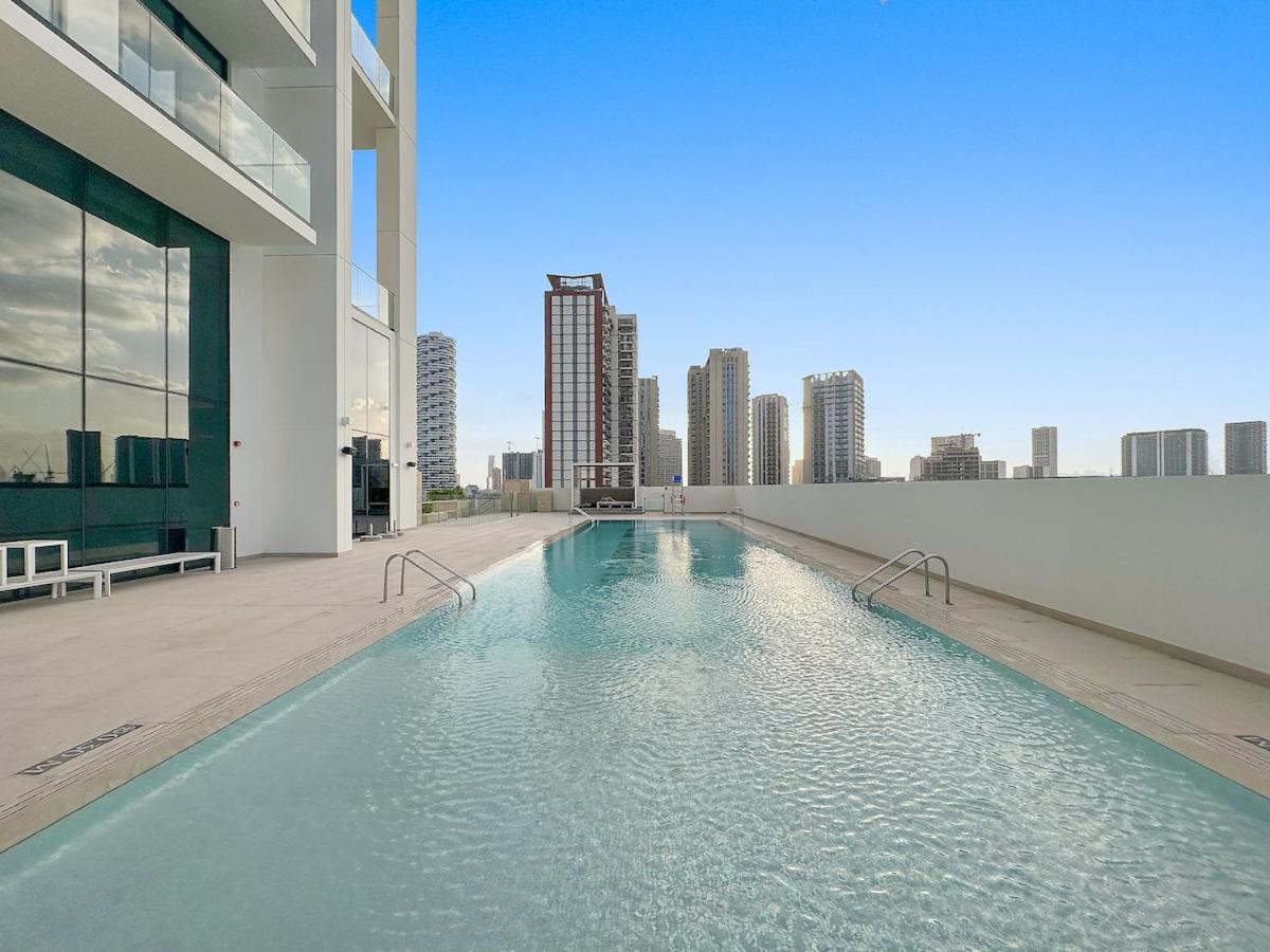 Apartment First Class Touch Of Luxury & Comfort Dubai