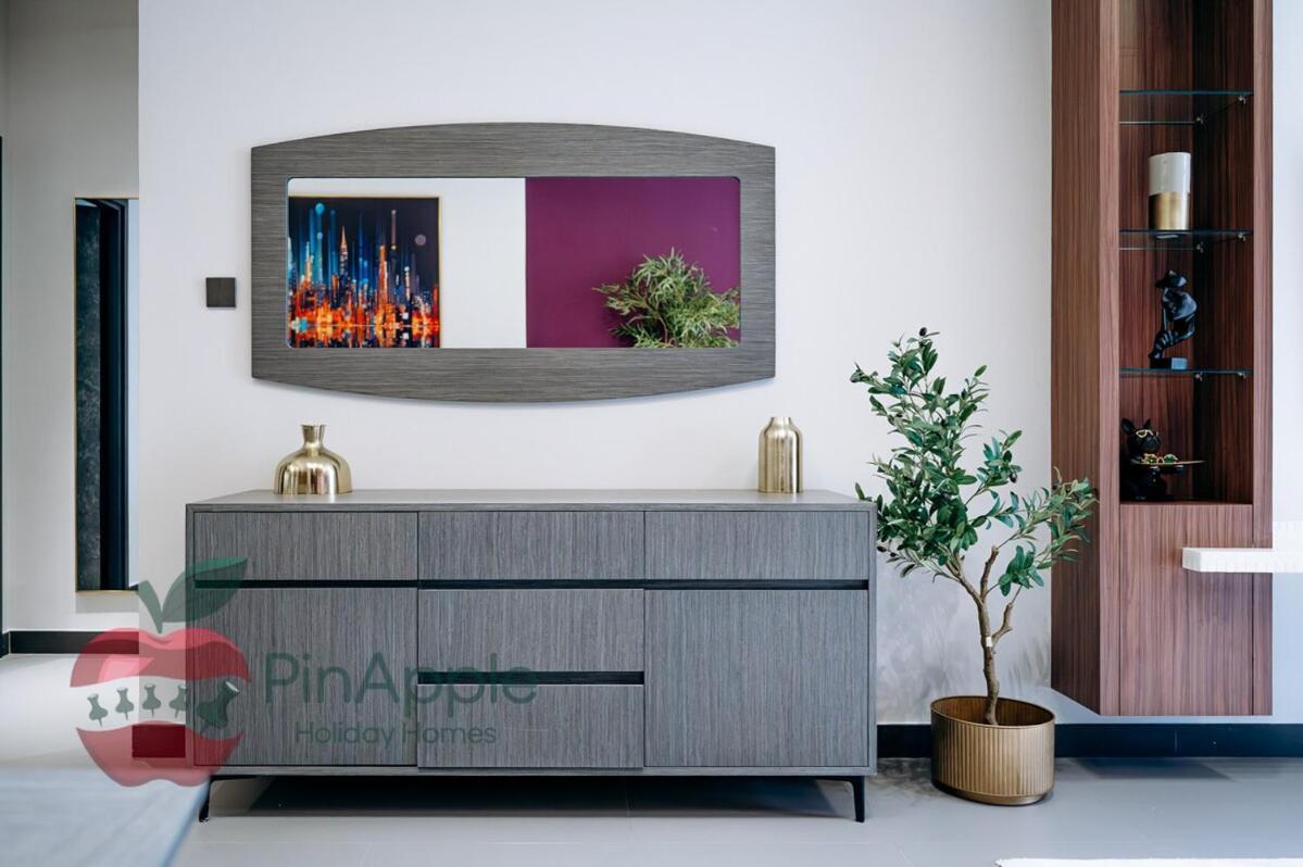 Mbl Royal Live 2br And Maid Apartment *