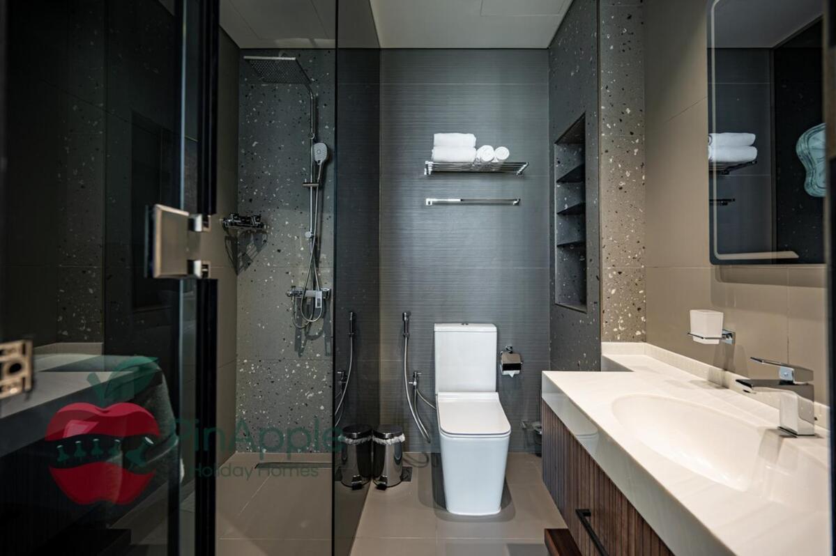 Mbl Royal Live 2br And Maid * Dubai